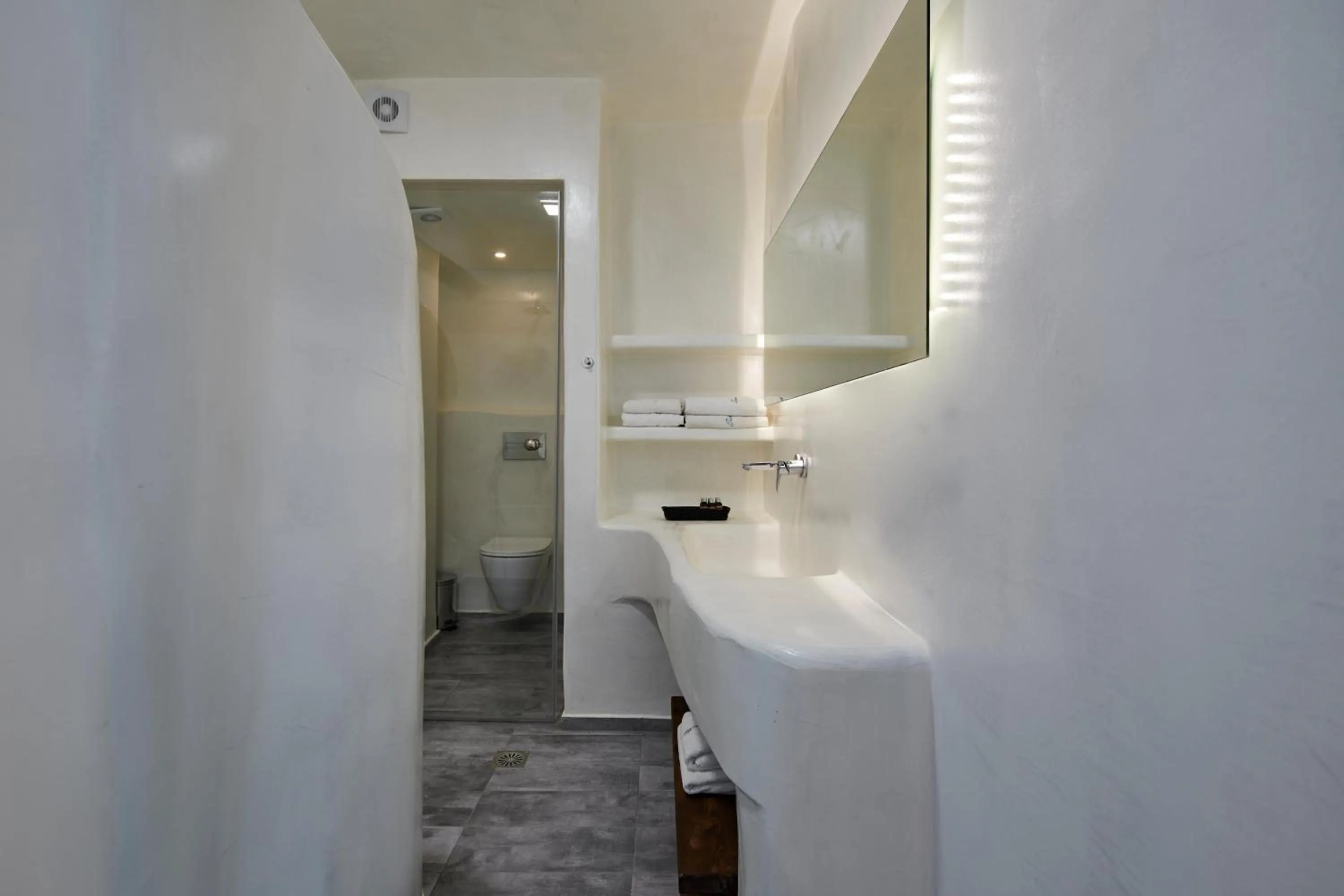 Bathroom in Santorini View