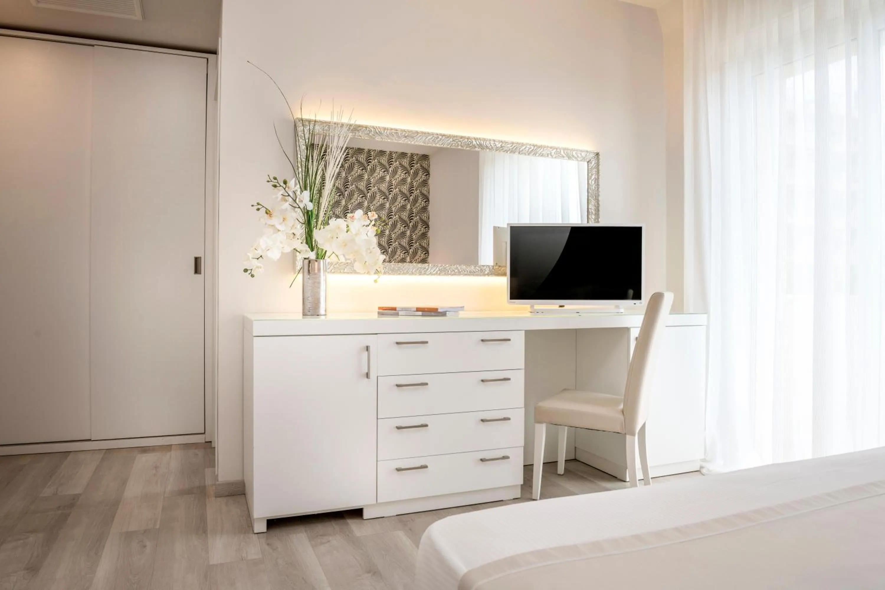 Bedroom, Bed in Hotel Riviera