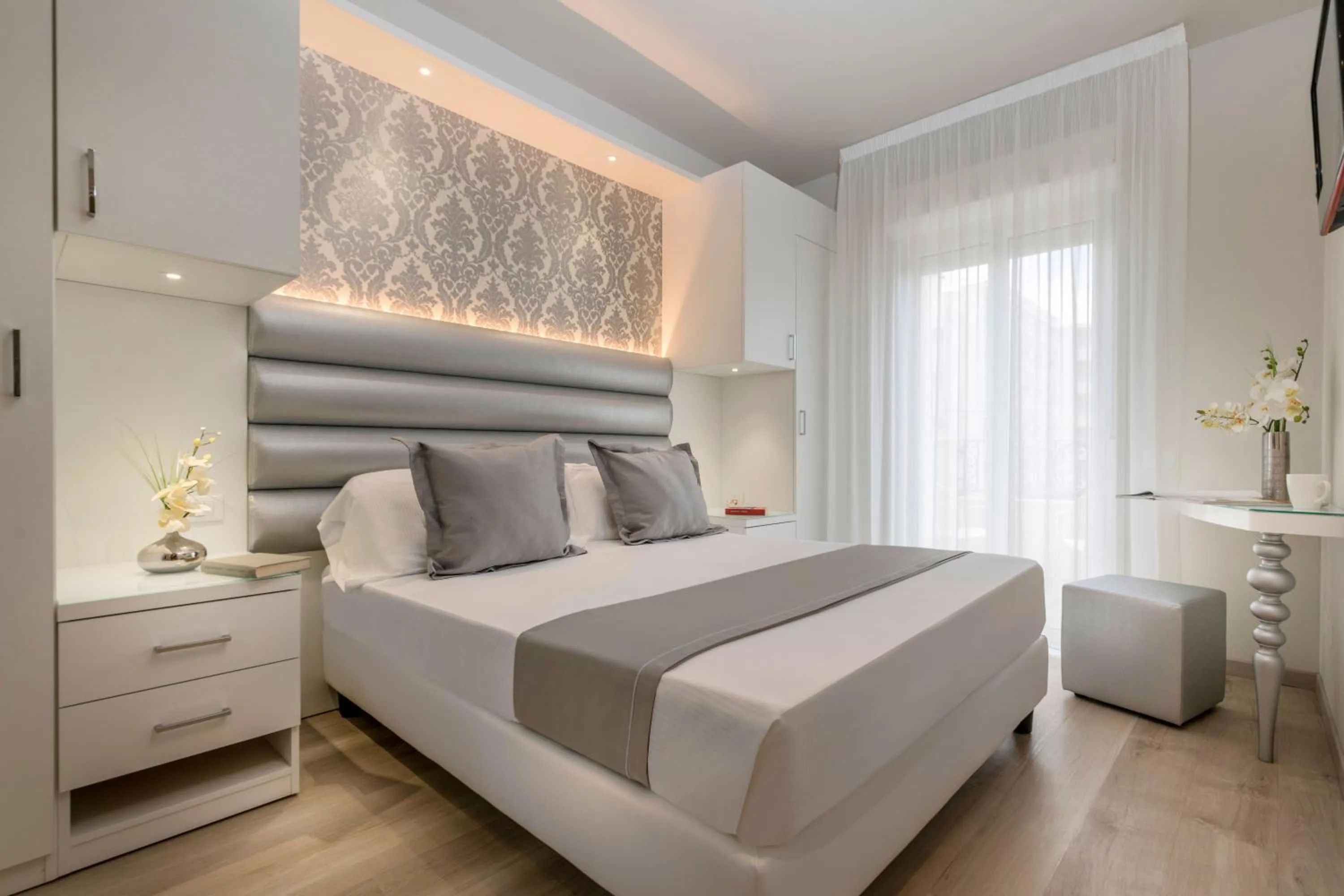 Bedroom, Bed in Hotel Riviera