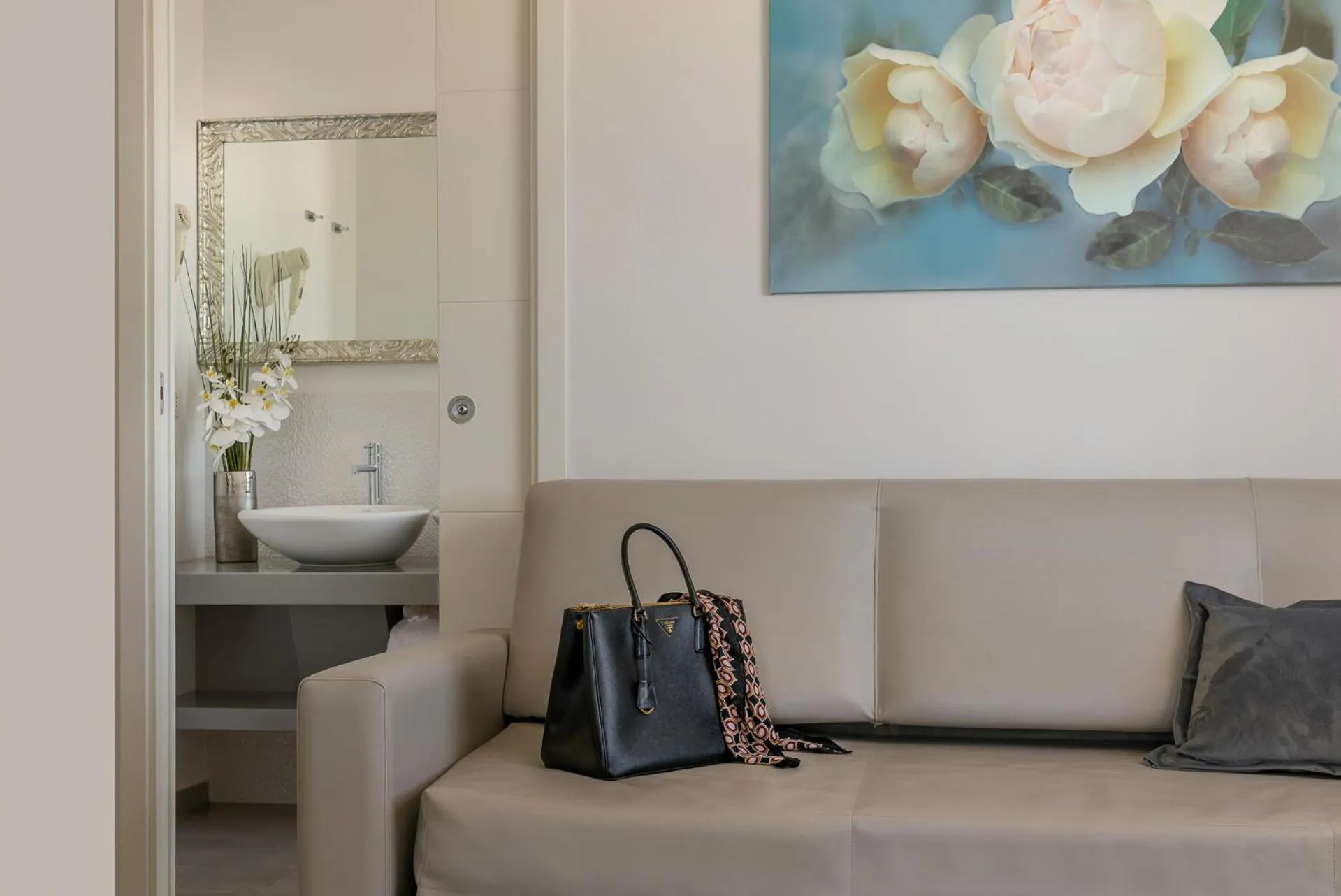 Photo of the whole room in Hotel Riviera