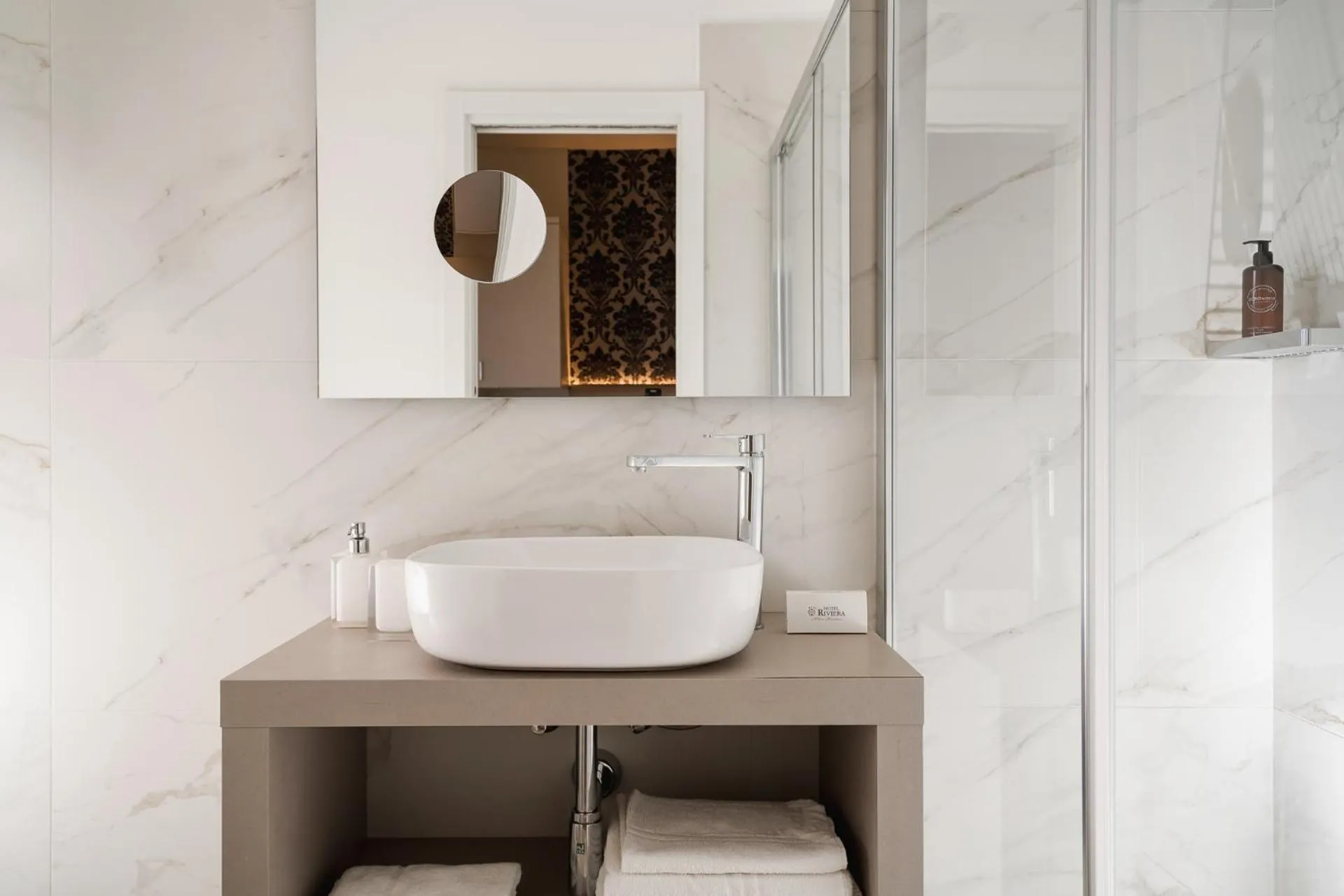 Bathroom in Hotel Riviera