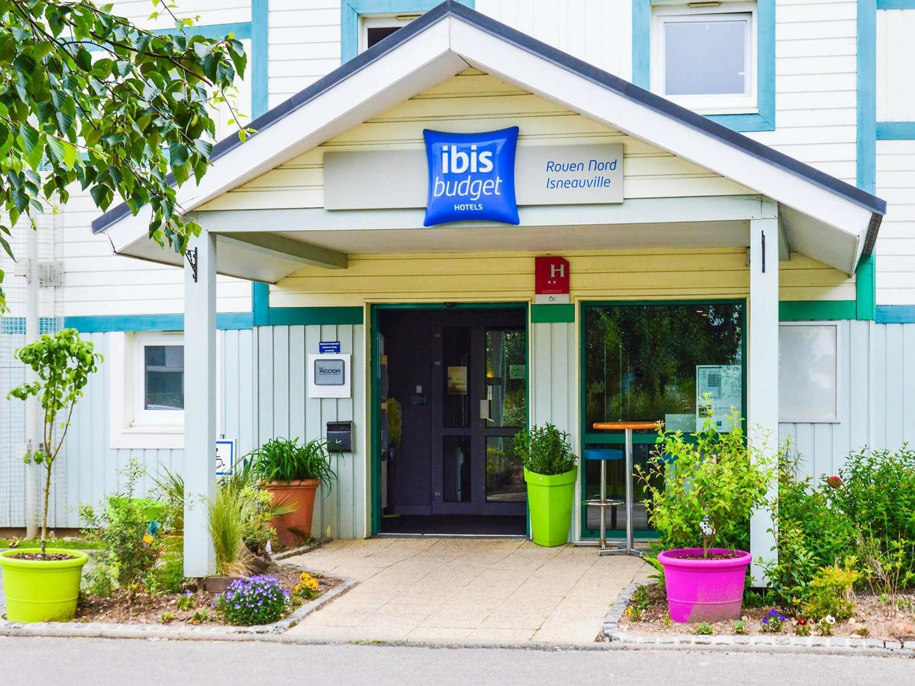 Property building in ibis budget Rouen Nord Isneauville