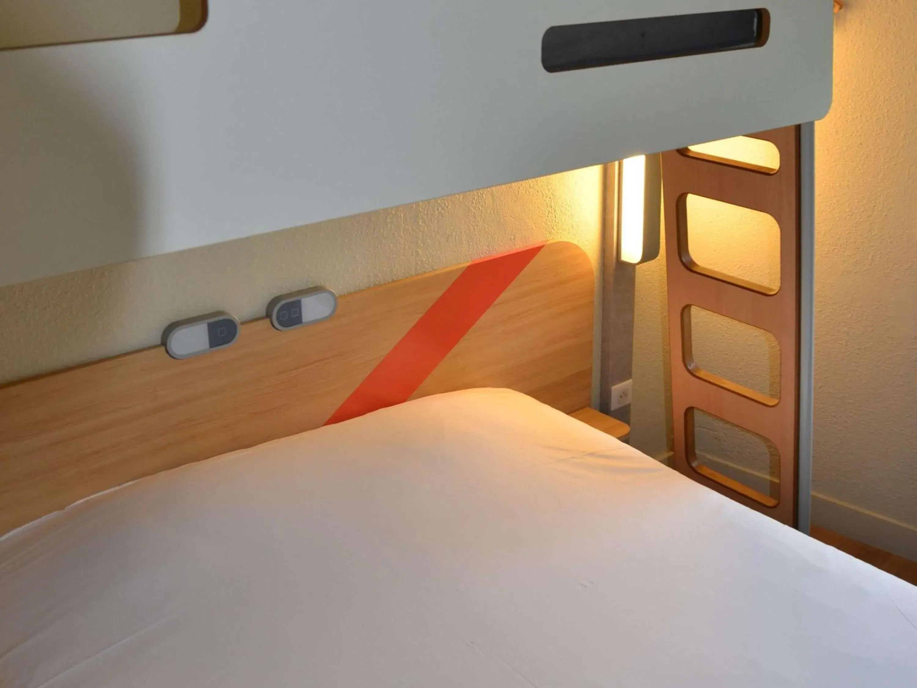 Triple Room in ibis budget Rouen Nord Isneauville Triple Room in ibis budget Rouen Nord Isneauville