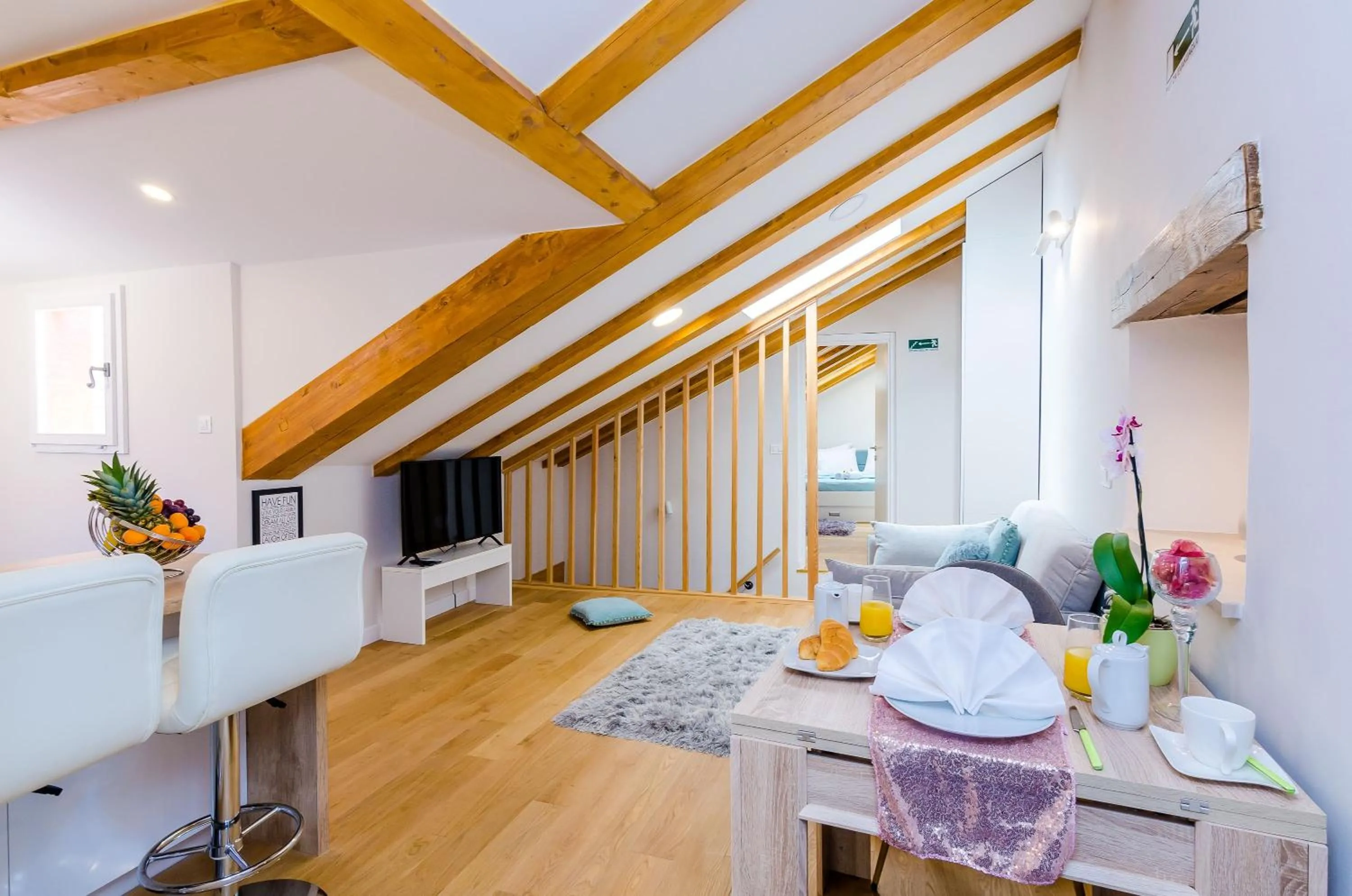 Dining area in Leonarda Baroque House - Old Town
