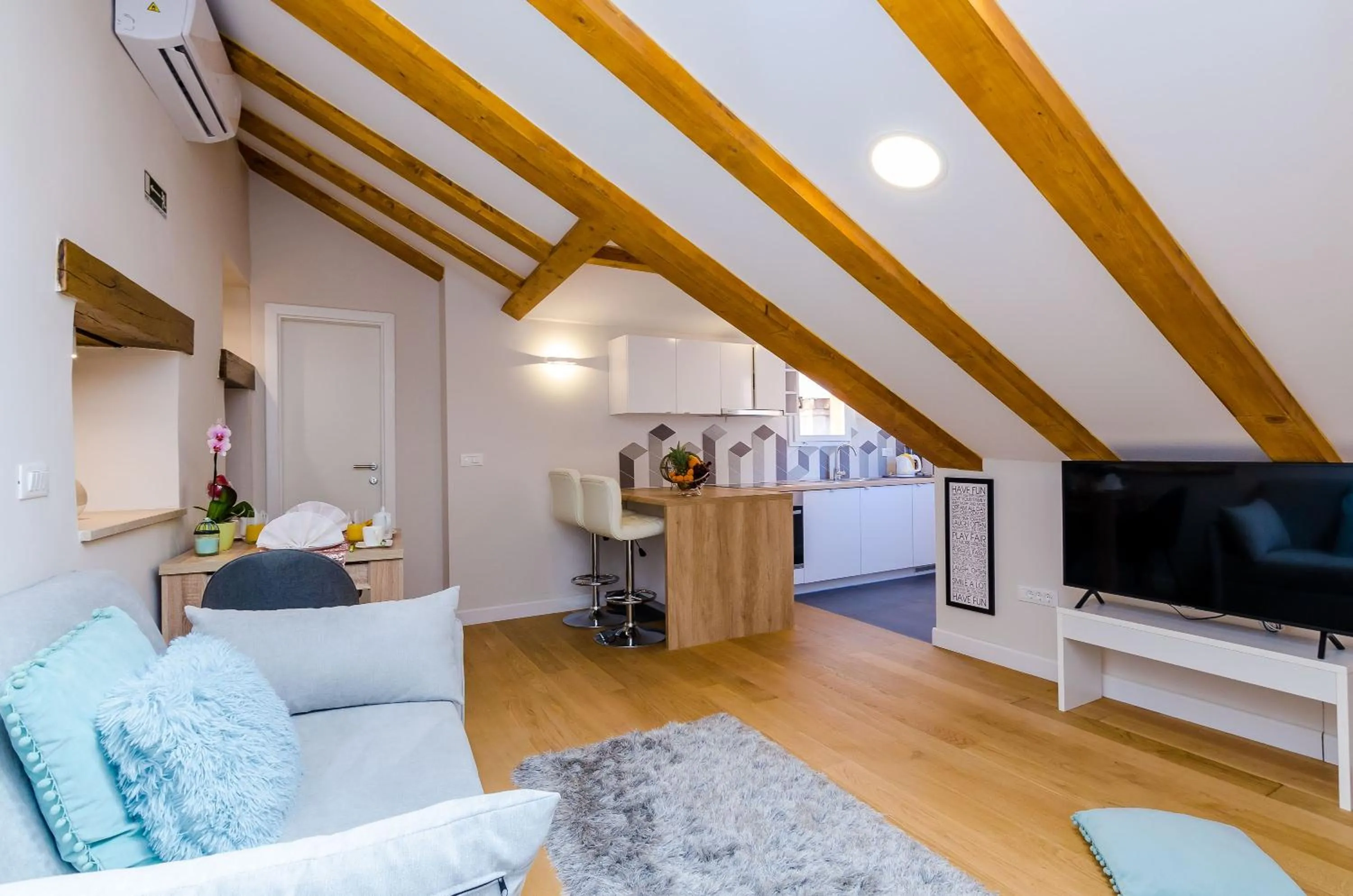 Bedroom in Leonarda Baroque House - Old Town