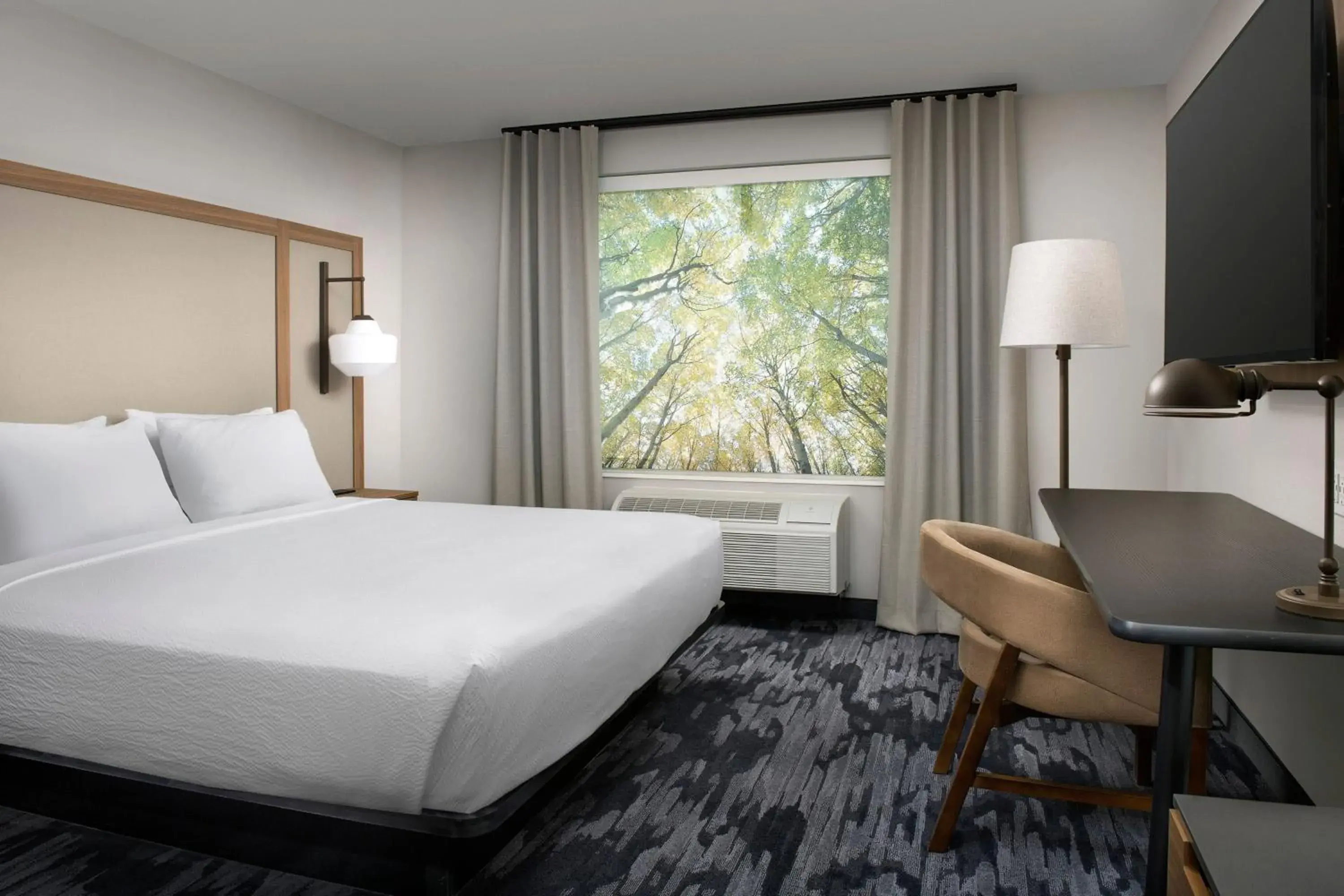 King Room in Fairfield Inn & Suites by Marriott Appleton King Room in Fairfield Inn & Suites by Marriott Appleton