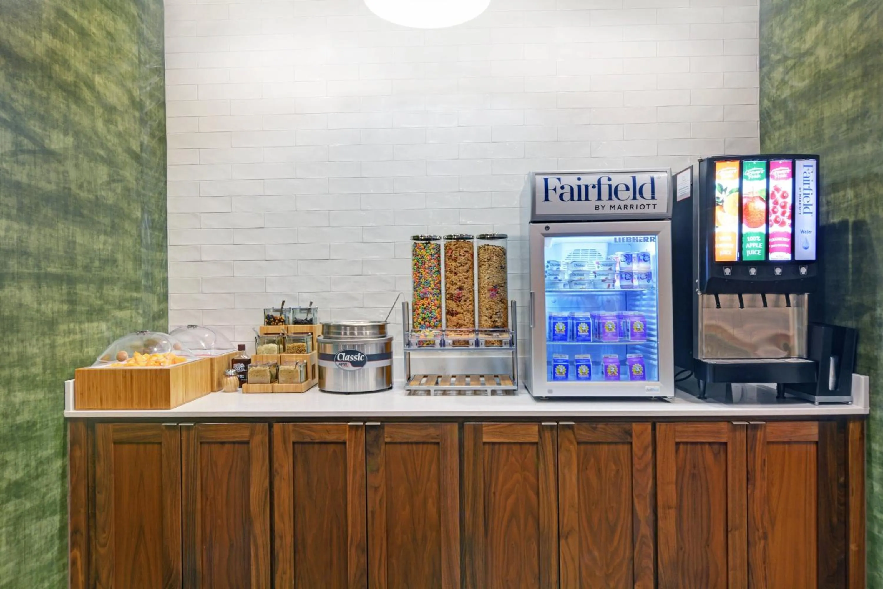 Breakfast in Fairfield Inn & Suites by Marriott Houston NASA/Webster