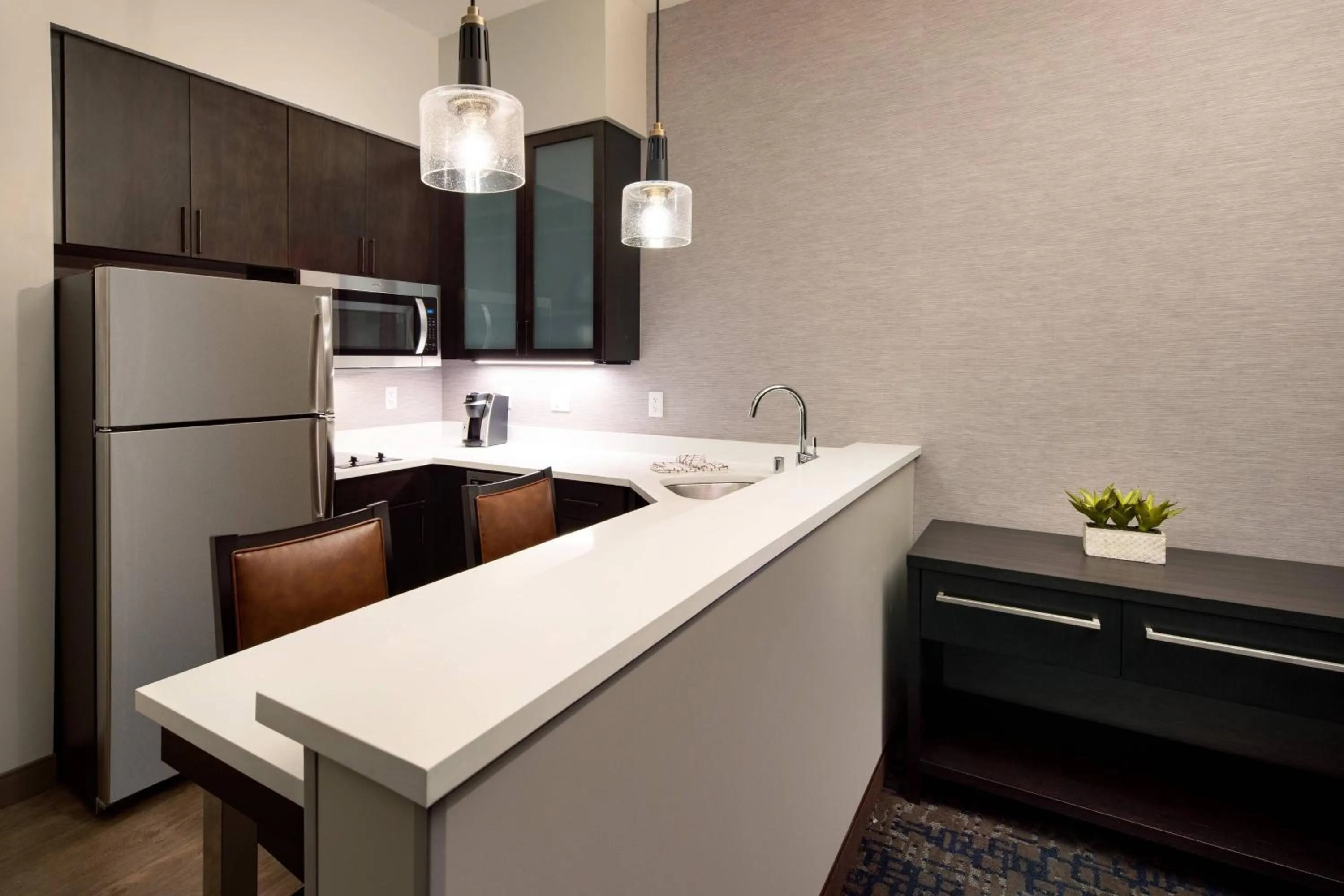 Kitchen or kitchenette in Residence Inn by Marriott Scottsdale Salt River