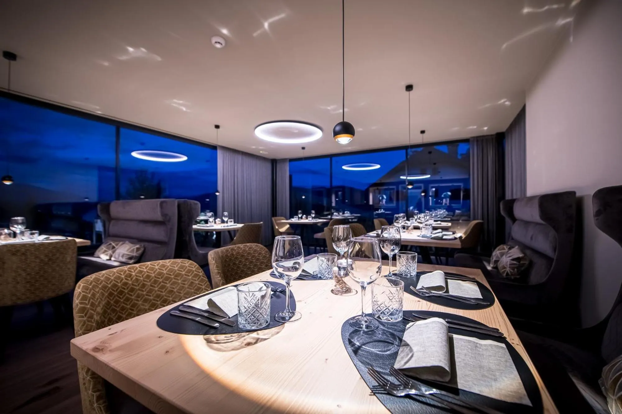 Restaurant/places to eat in Hotel Sonnenheim