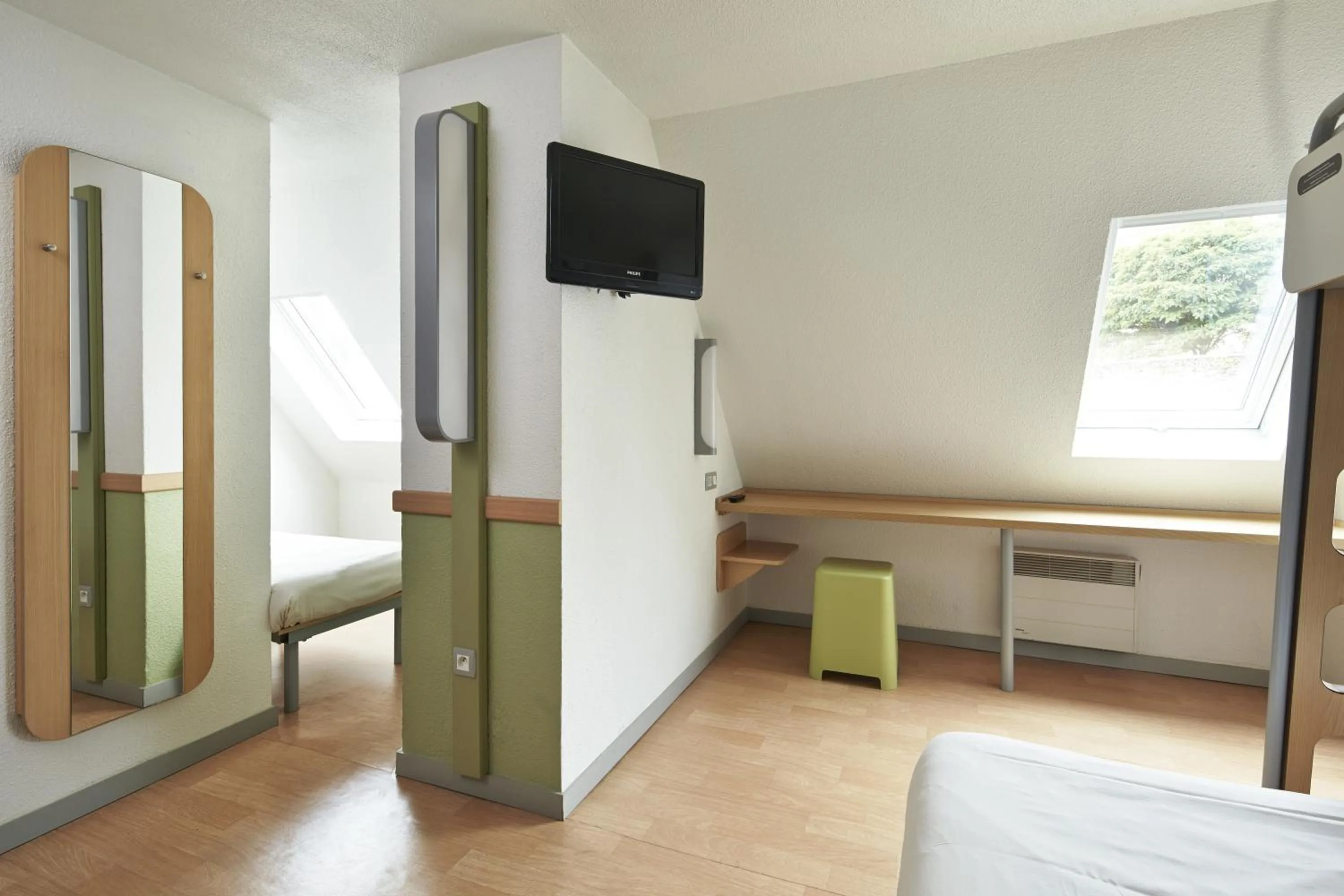 Day, Bed in ibis budget Blois Centre