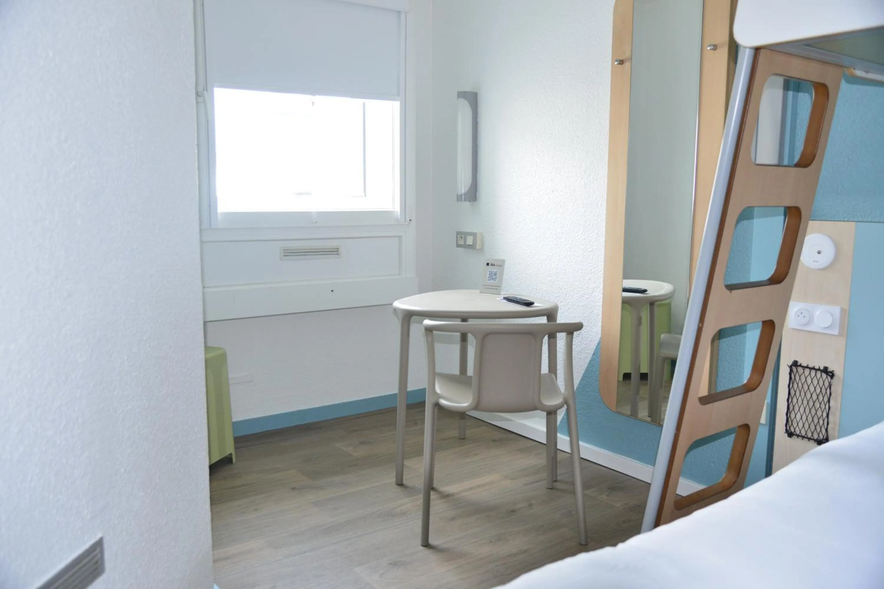 Photo of the whole room in ibis budget Blois Centre