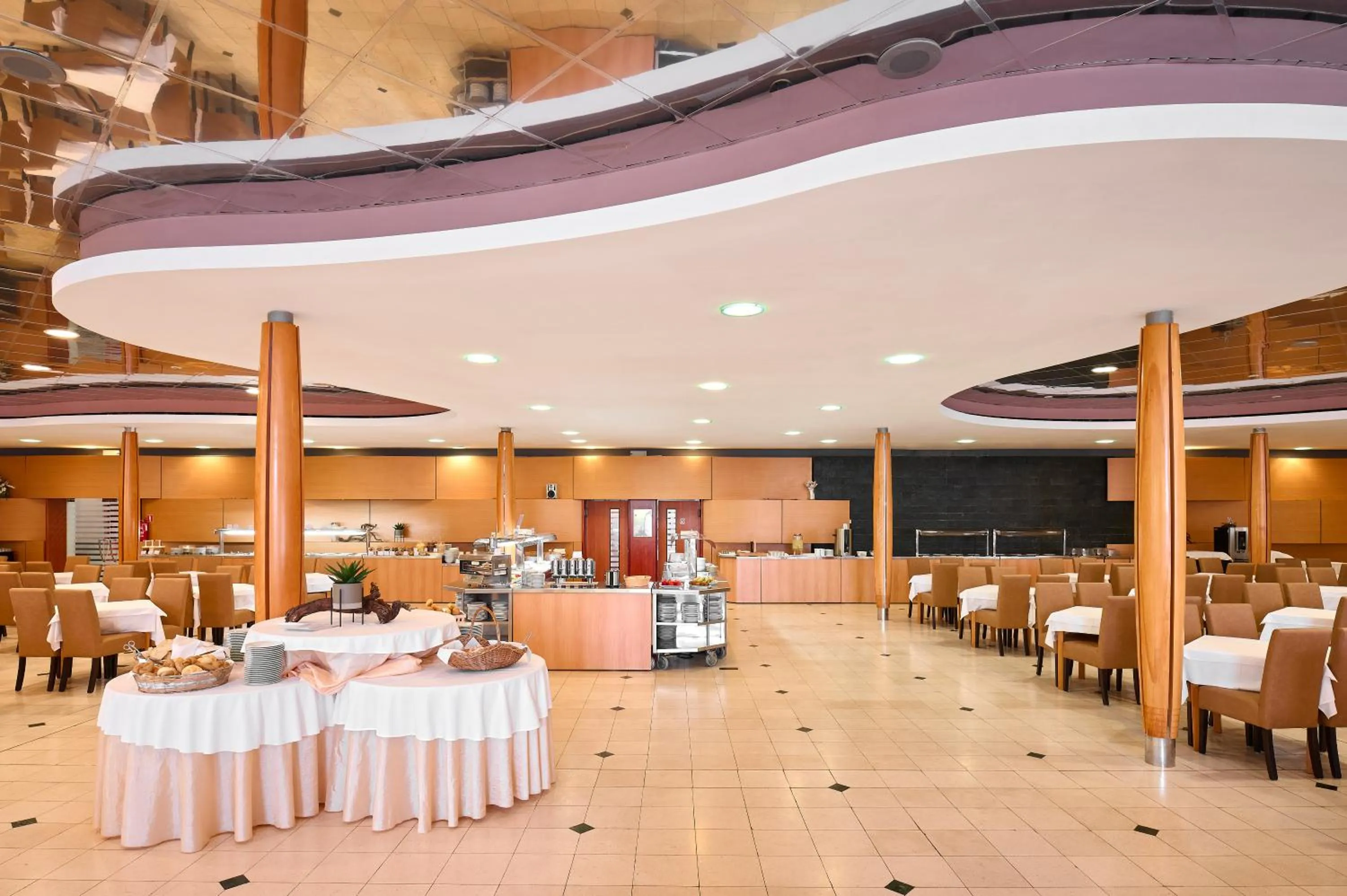 Restaurant/places to eat in Ville Imperial Vodice