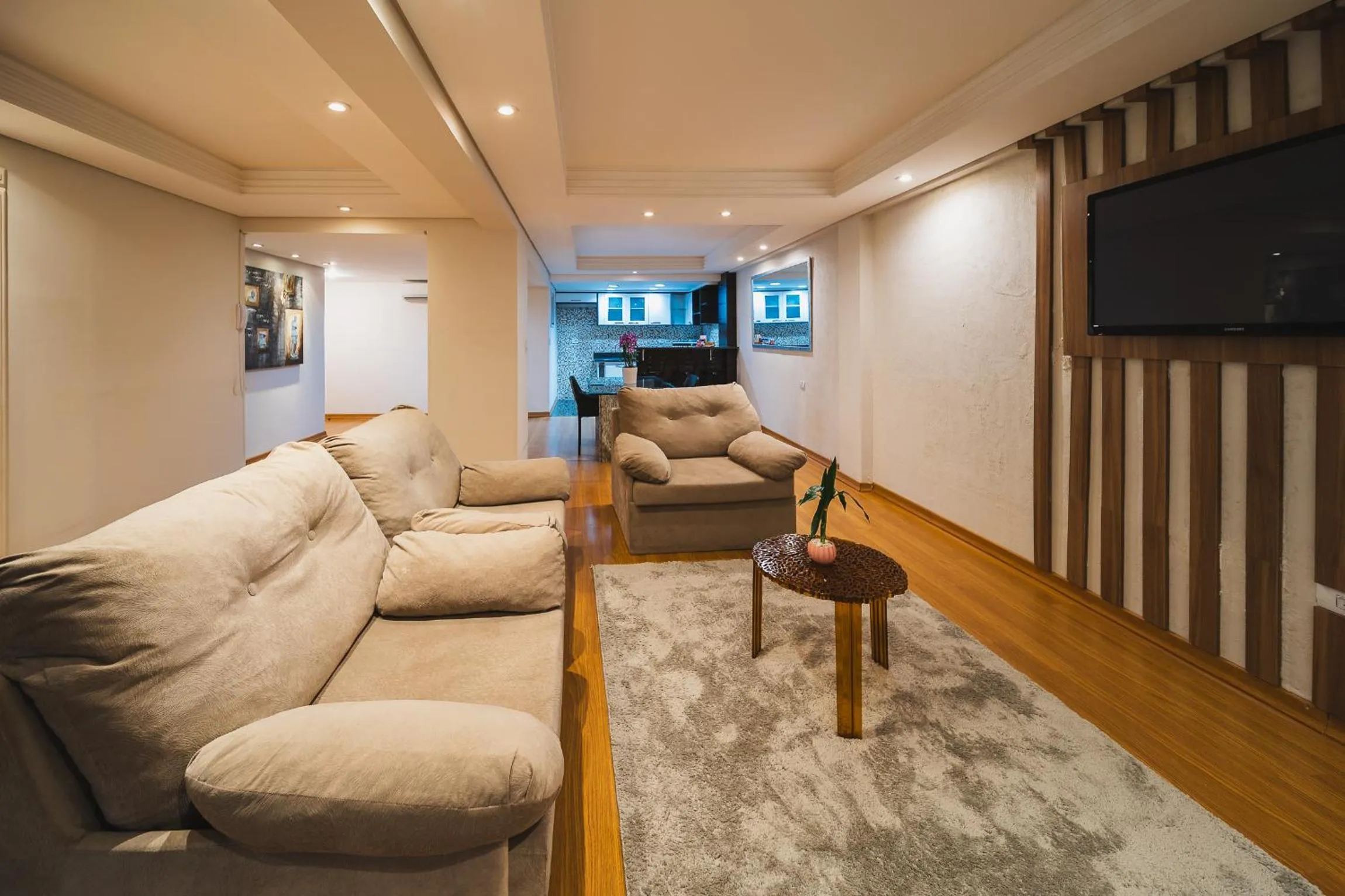Communal lounge/ TV room in Hotel Golden Park Curitiba By Nacional Inn