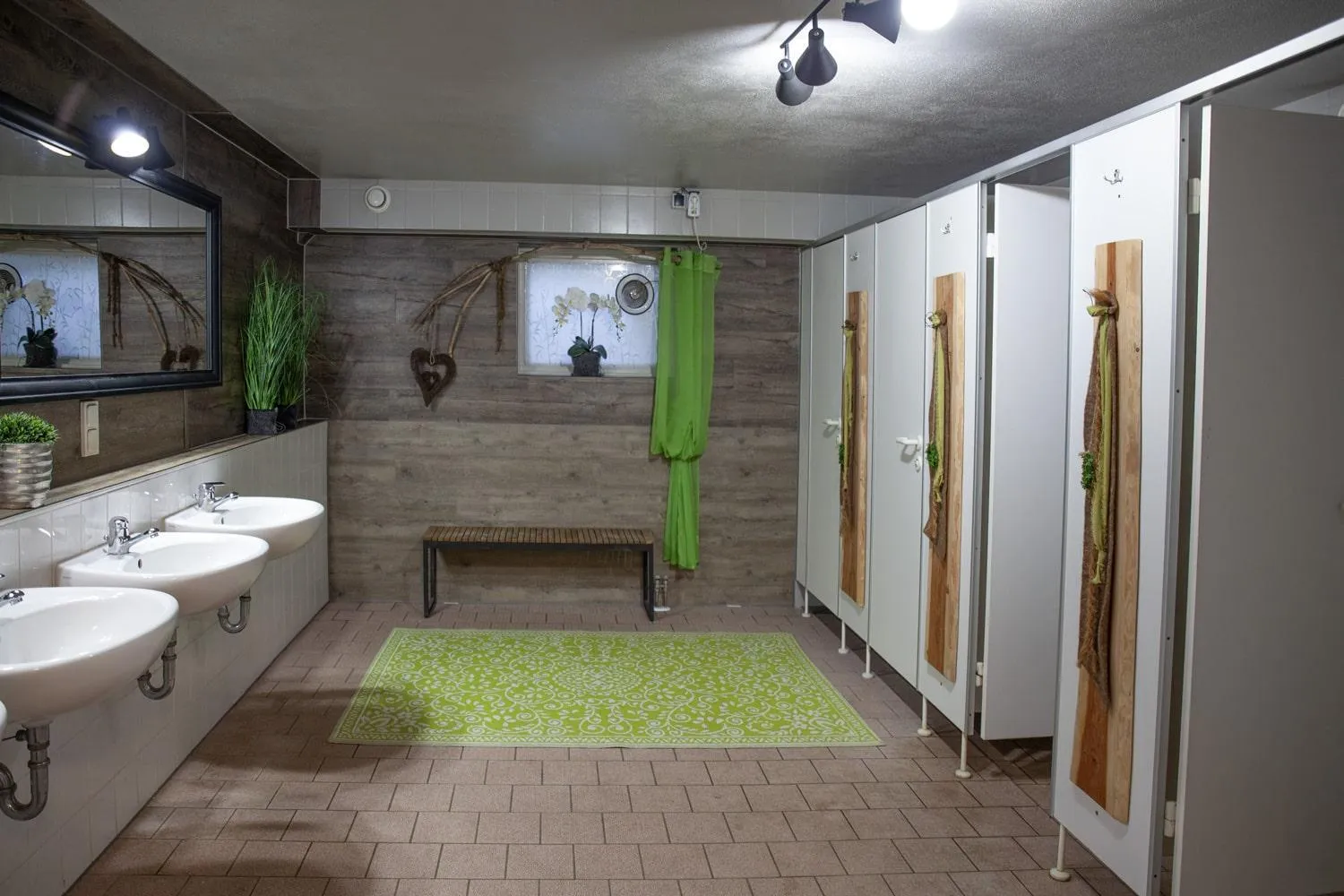 Seehaus Mamming - Hotel - Schlaffässer - Biergarten - Camping