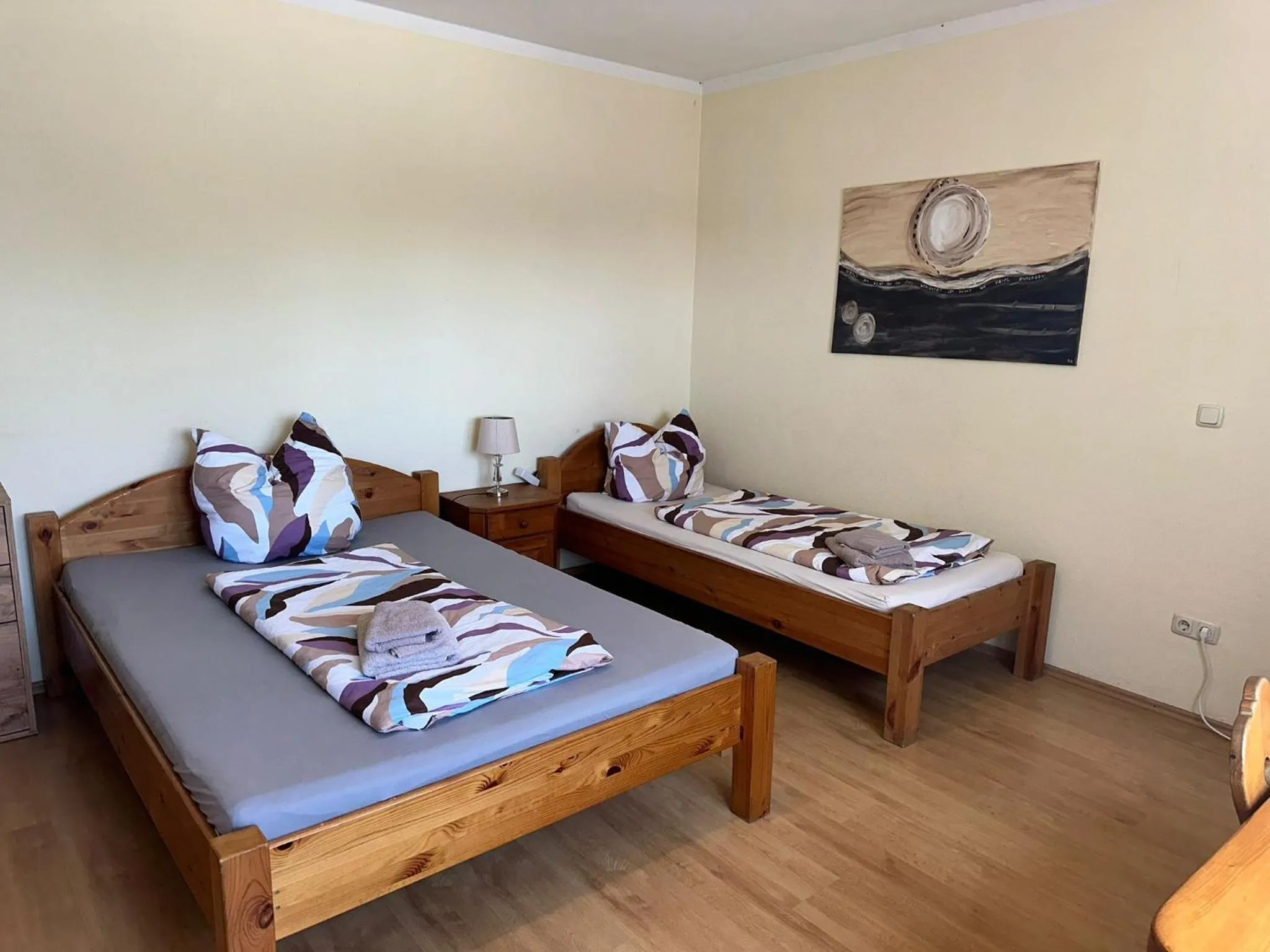 Bed in Seehaus Mamming - Hotel - Schlaffässer - Biergarten - Camping