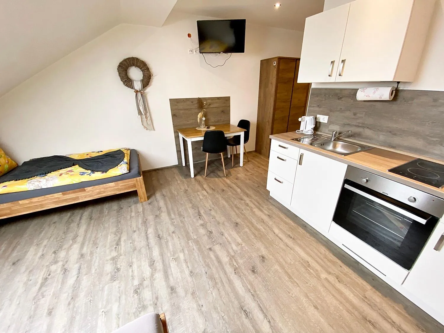 Seehaus Mamming - Hotel - Schlaffässer - Biergarten - Camping