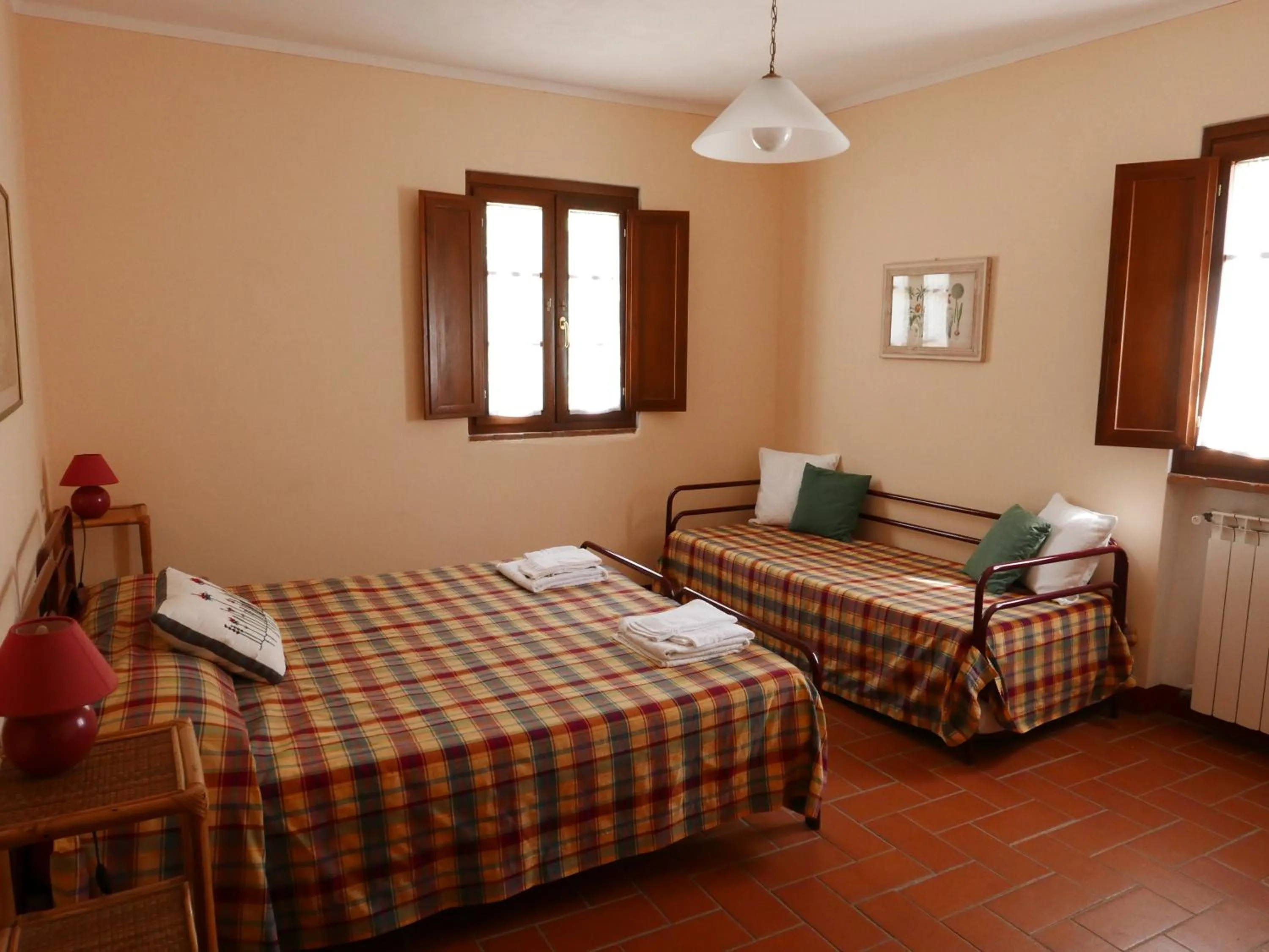 Bed in Fattoria Gambaro di Petrognano