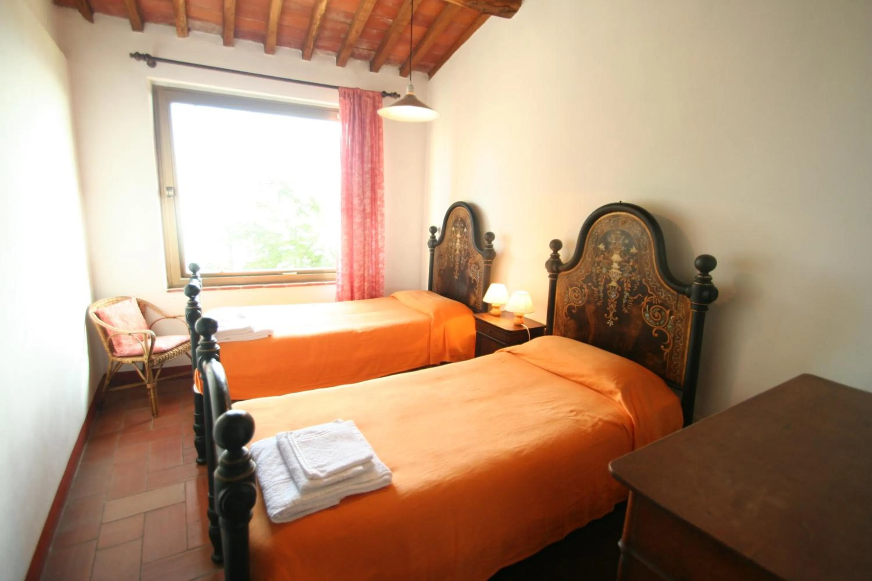 Bed in Fattoria Gambaro di Petrognano