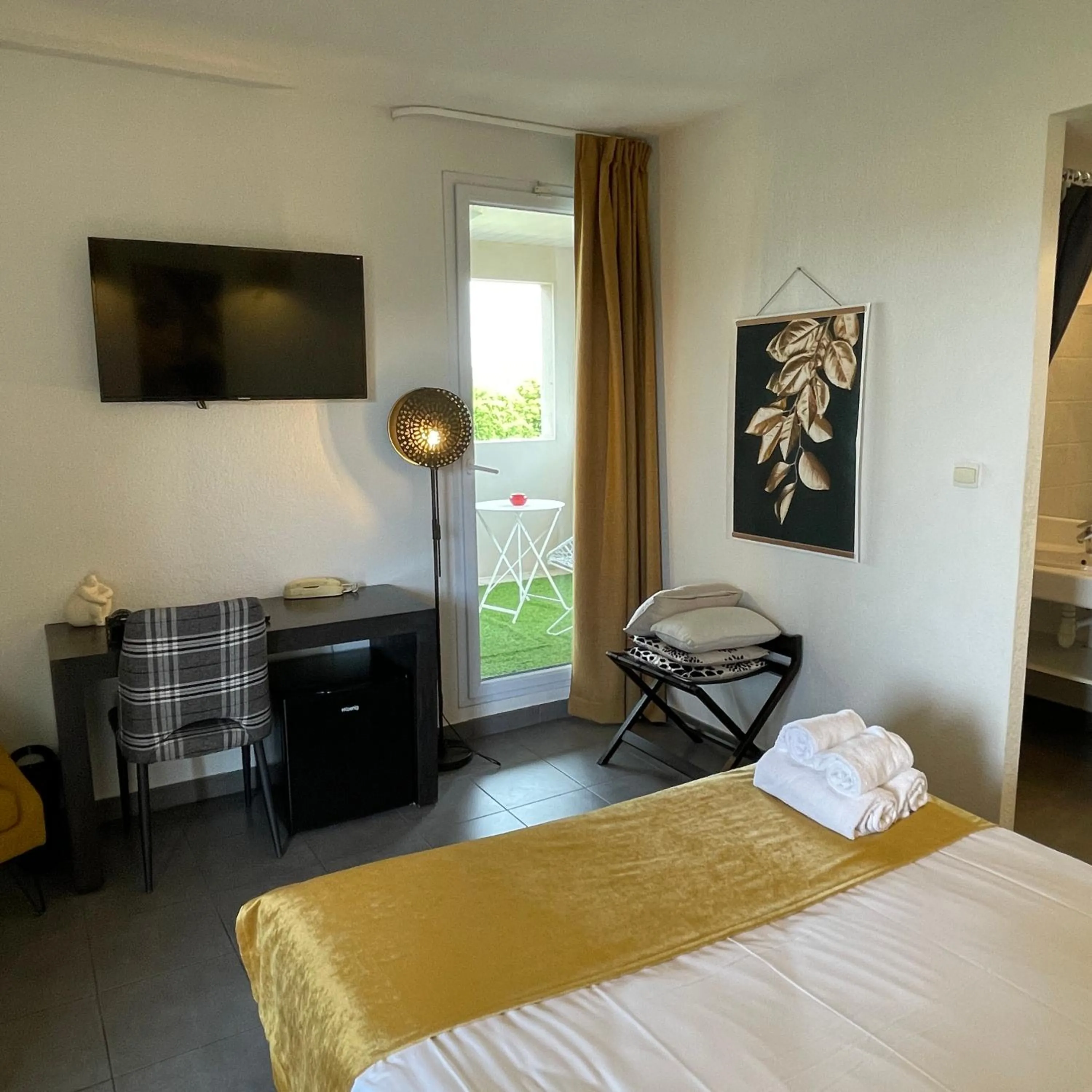 Bed in Patio De Violette