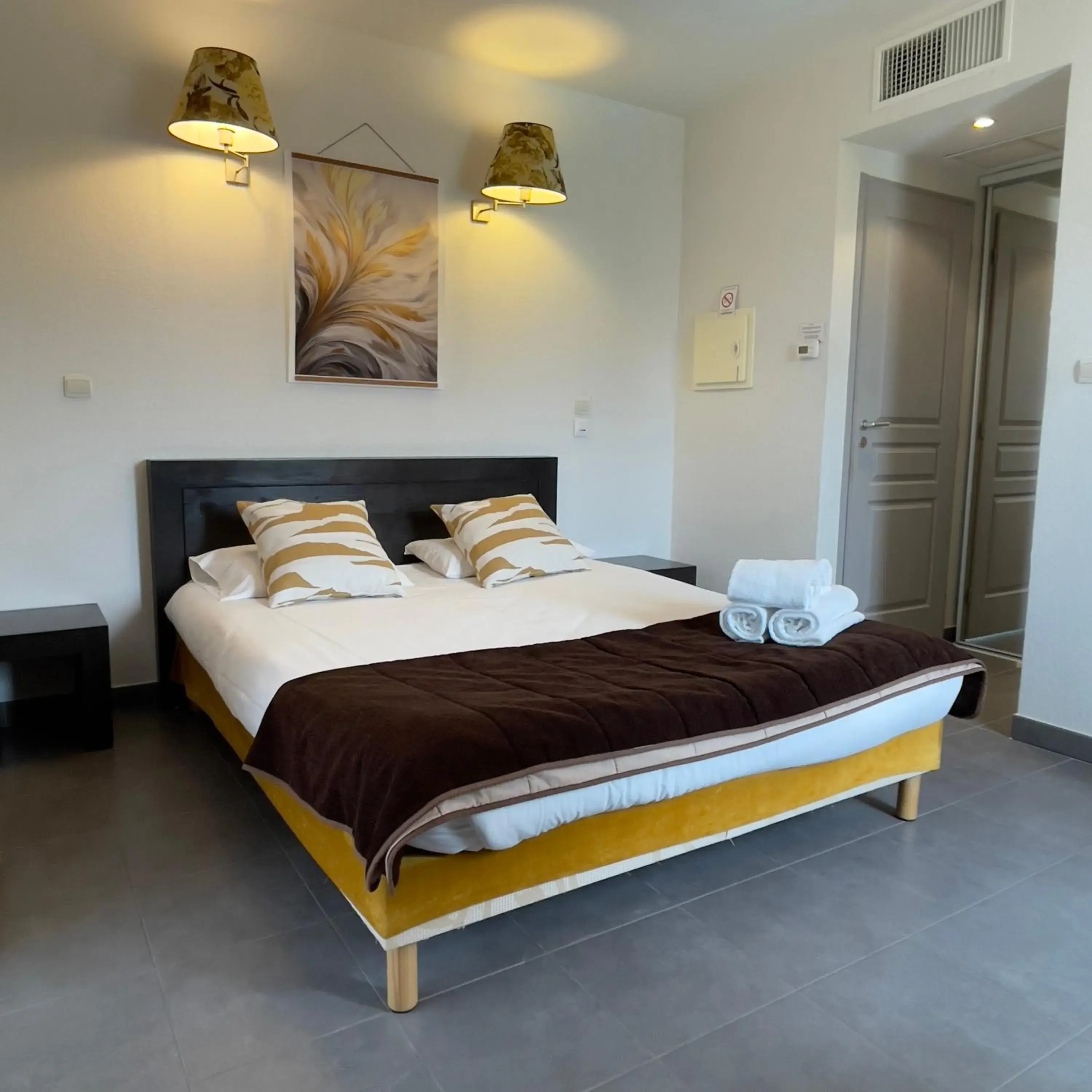 Double Room with Pool View in Patio De Violette Double Room with Pool View in Patio De Violette