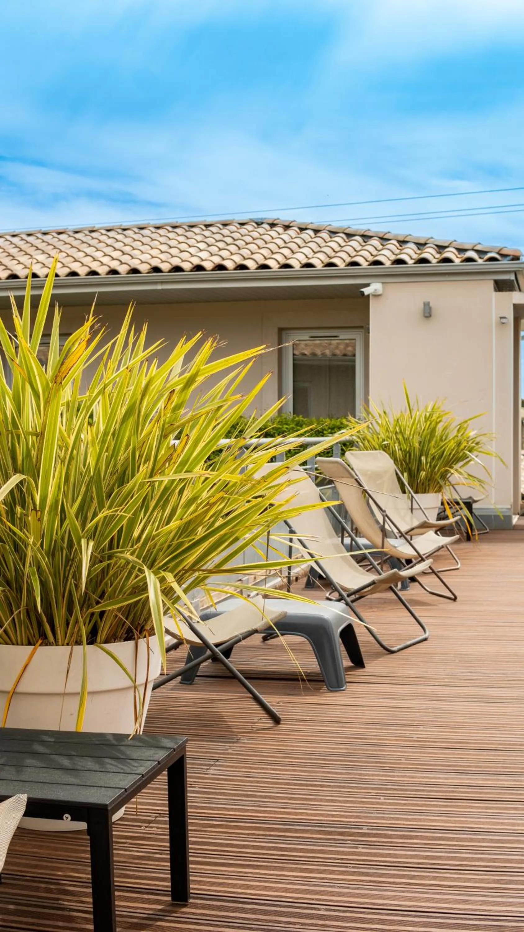 Property building in Patio De Violette