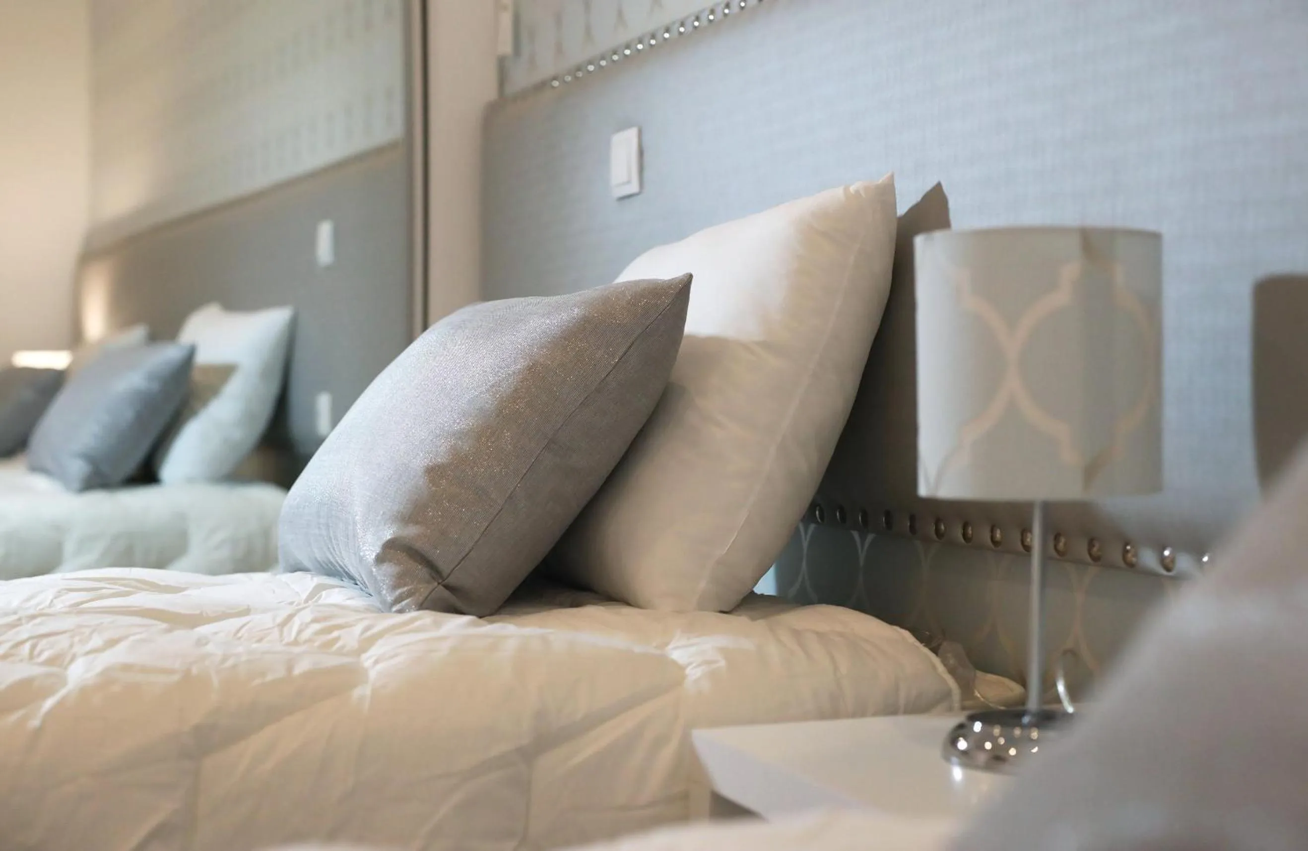 Bedroom, Bed in Glass Boutique - Rooms & Suites