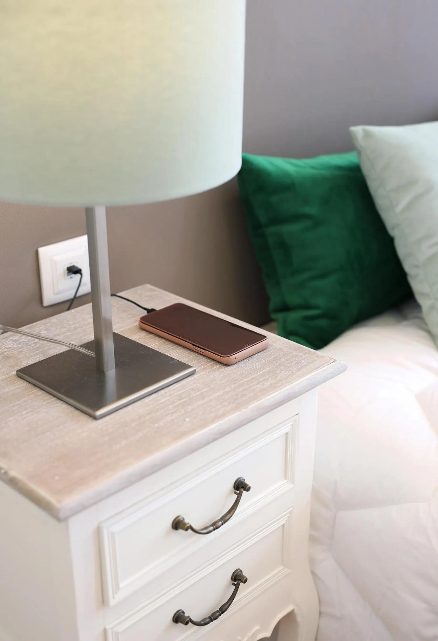 Bed in Glass Boutique - Rooms & Suites