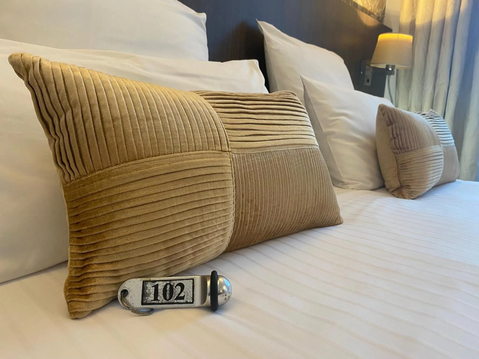 Bedroom, Bed in Cit'Hotel Hôtel de France et d'Europe