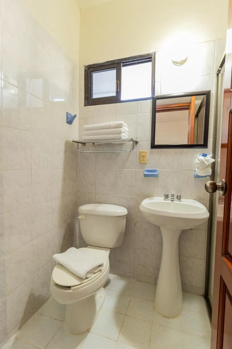 Bathroom in Hotel Casa Blanca