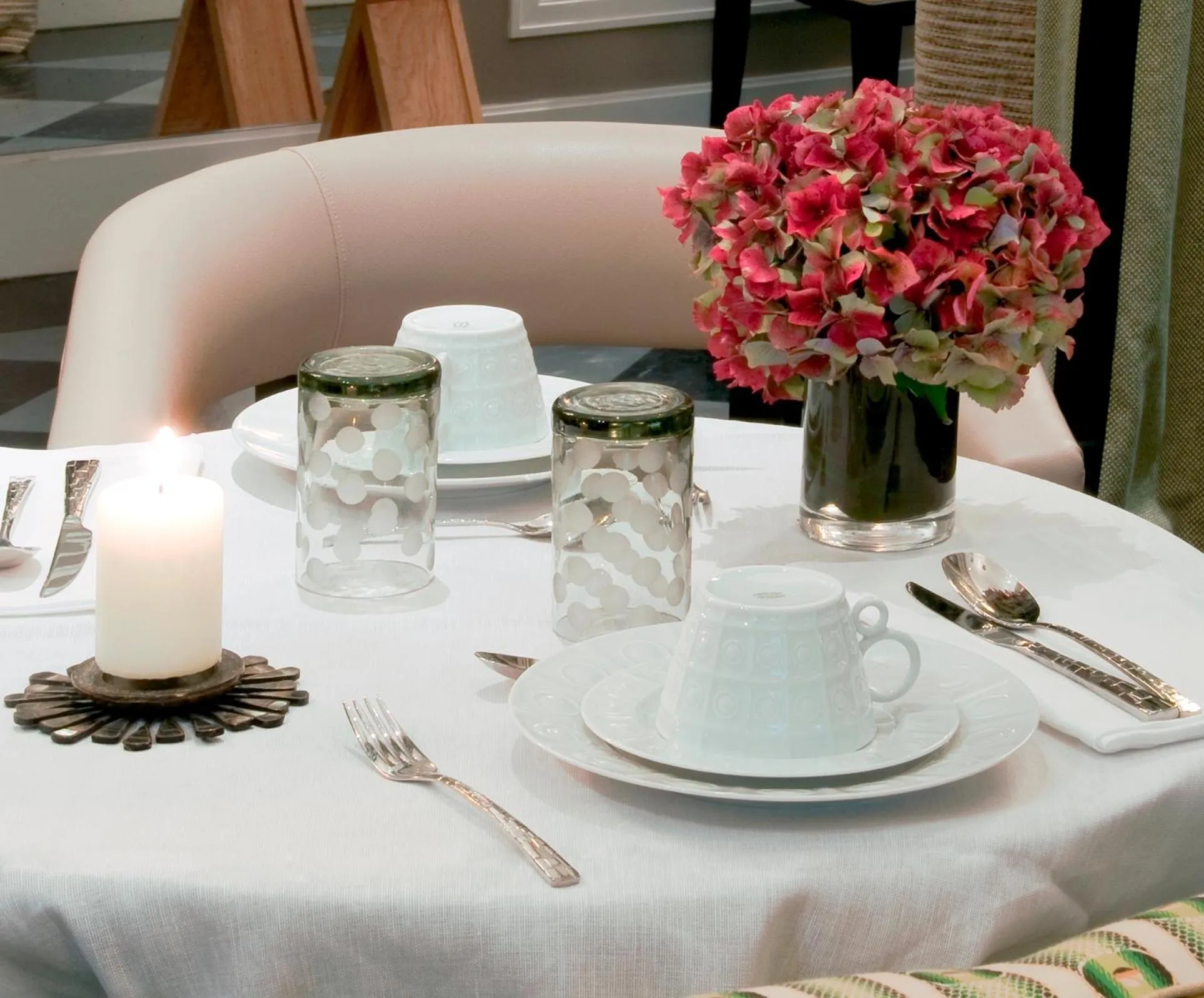 Buffet breakfast in Hôtel Recamier