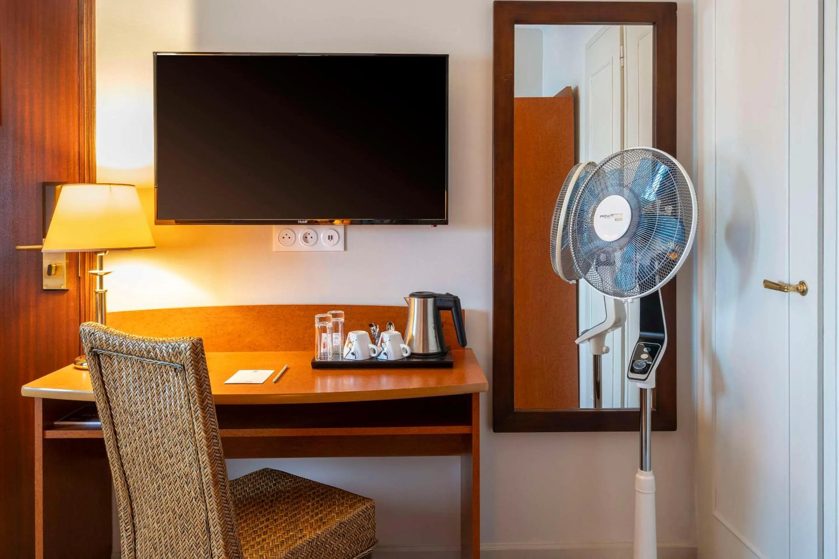 Bedroom in Best Western de Diane