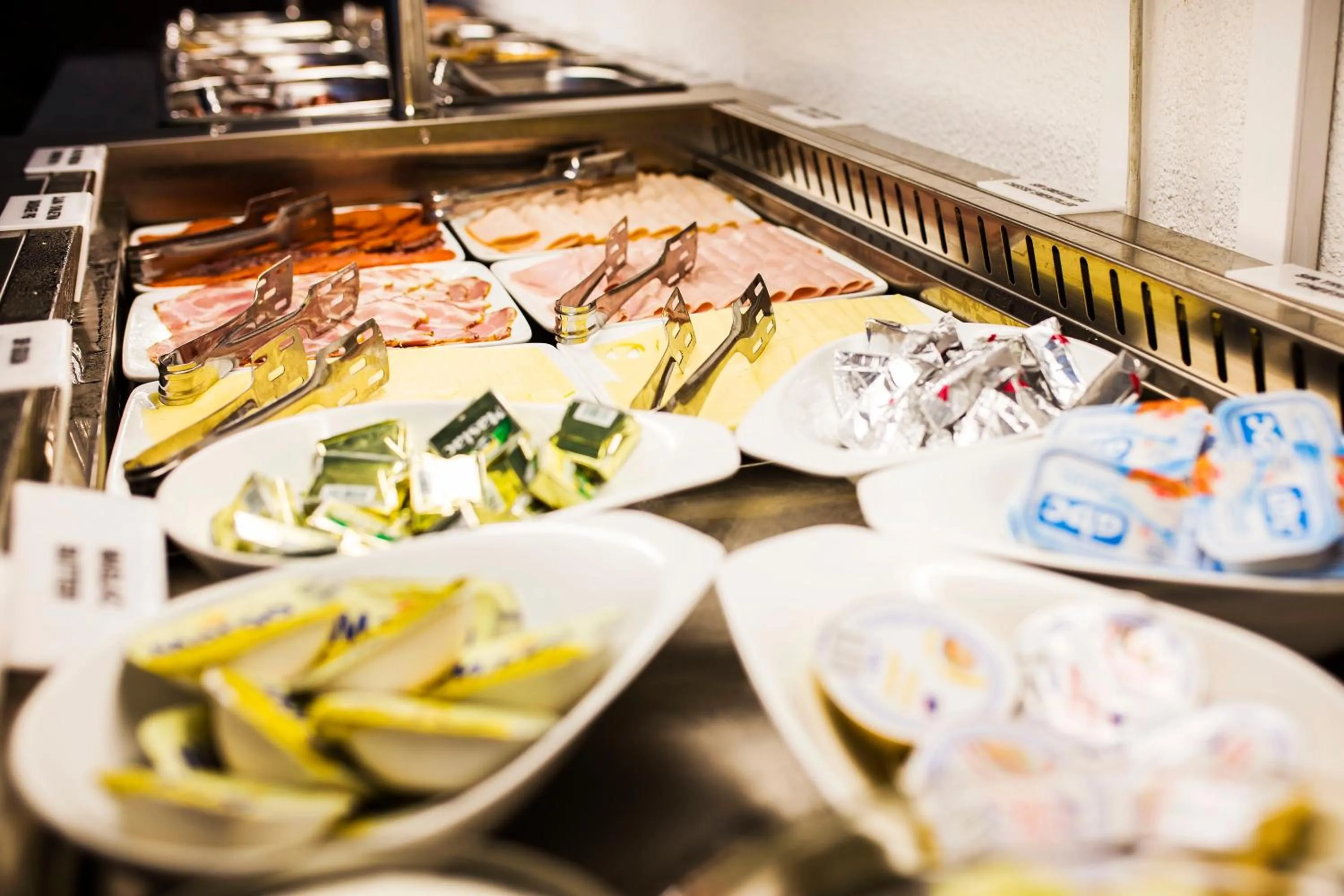 Breakfast in Garden Hotel