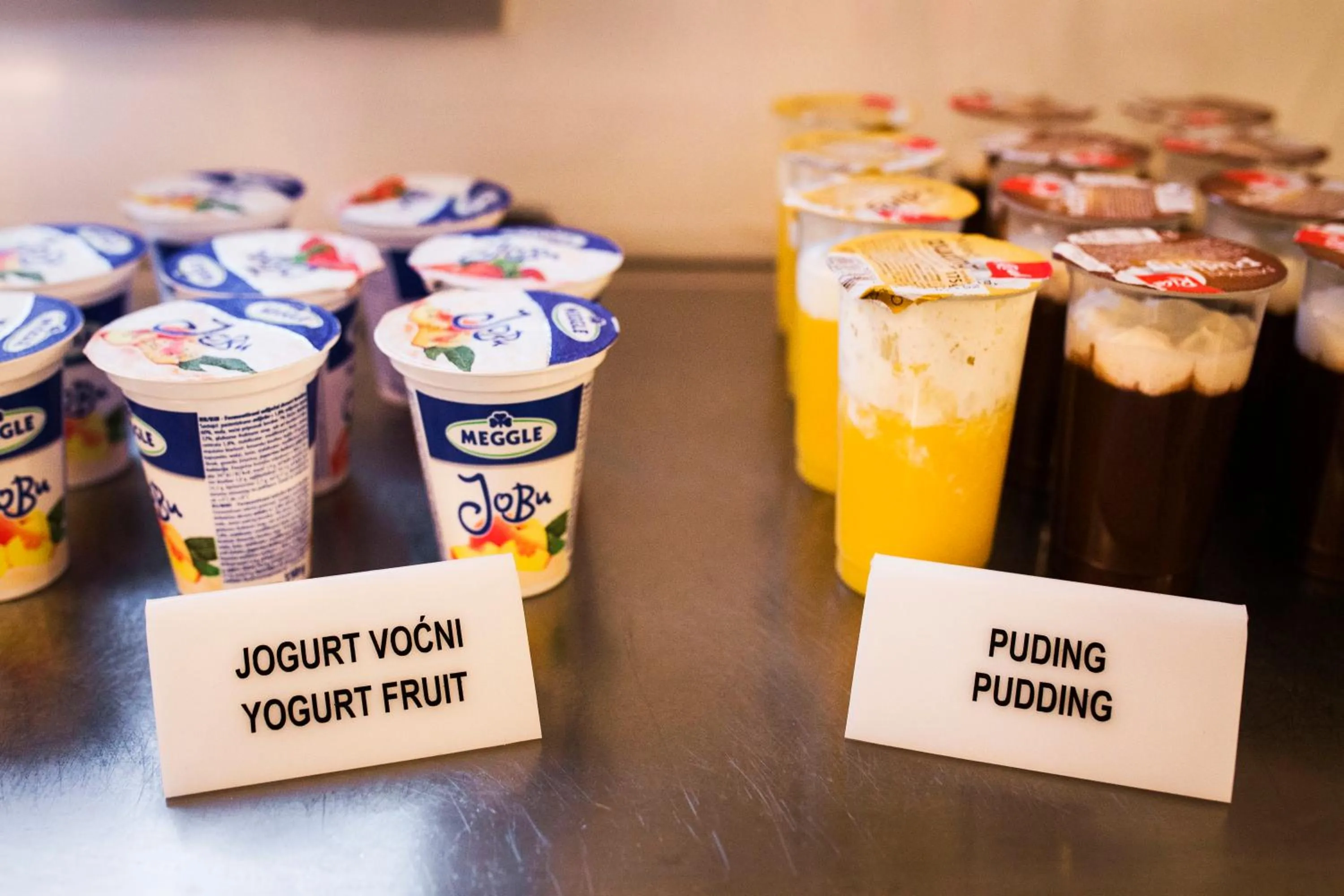 Restaurant/places to eat in Garden Hotel