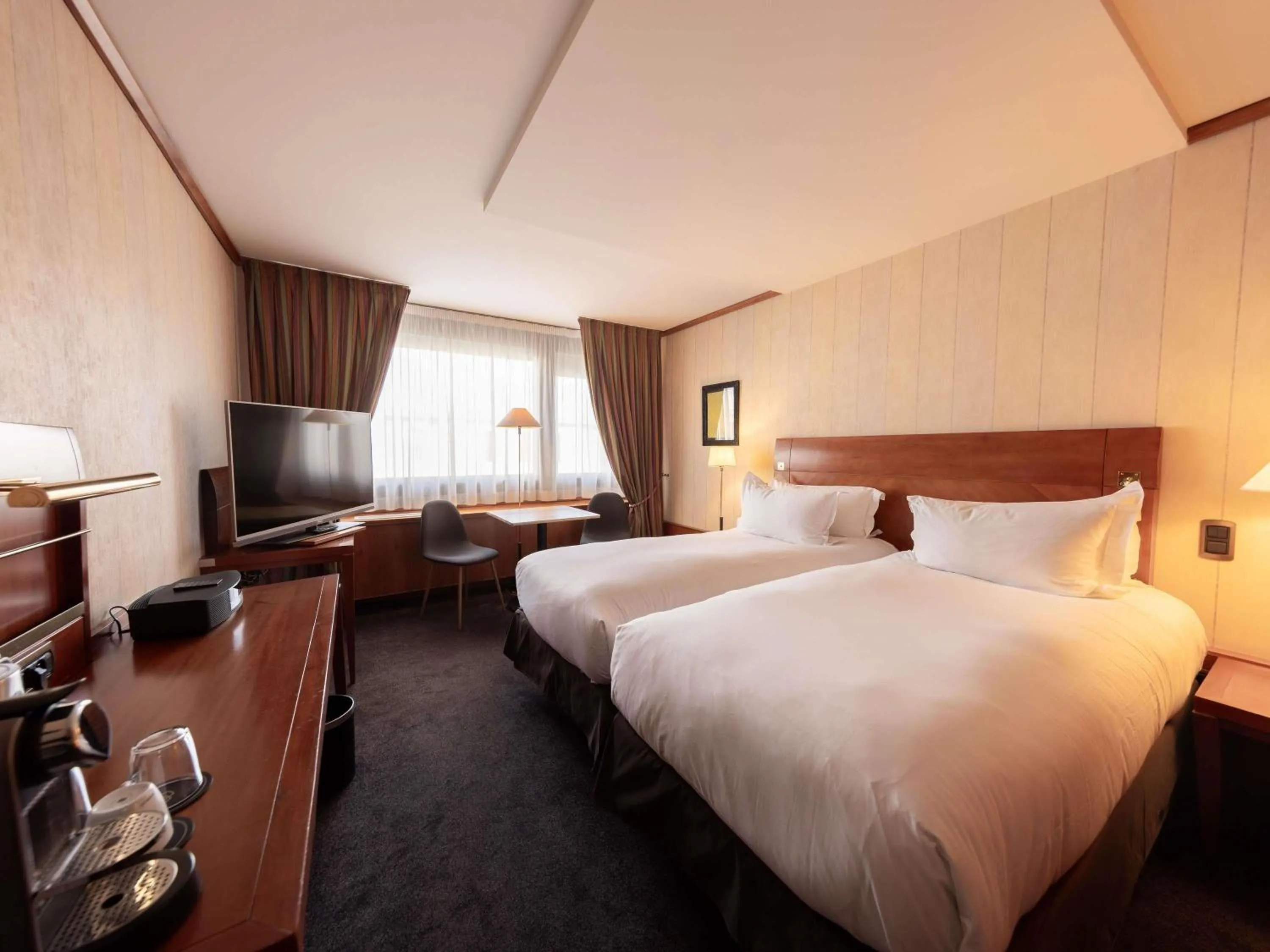 Bedroom, Bed in Sofitel Lyon Bellecour