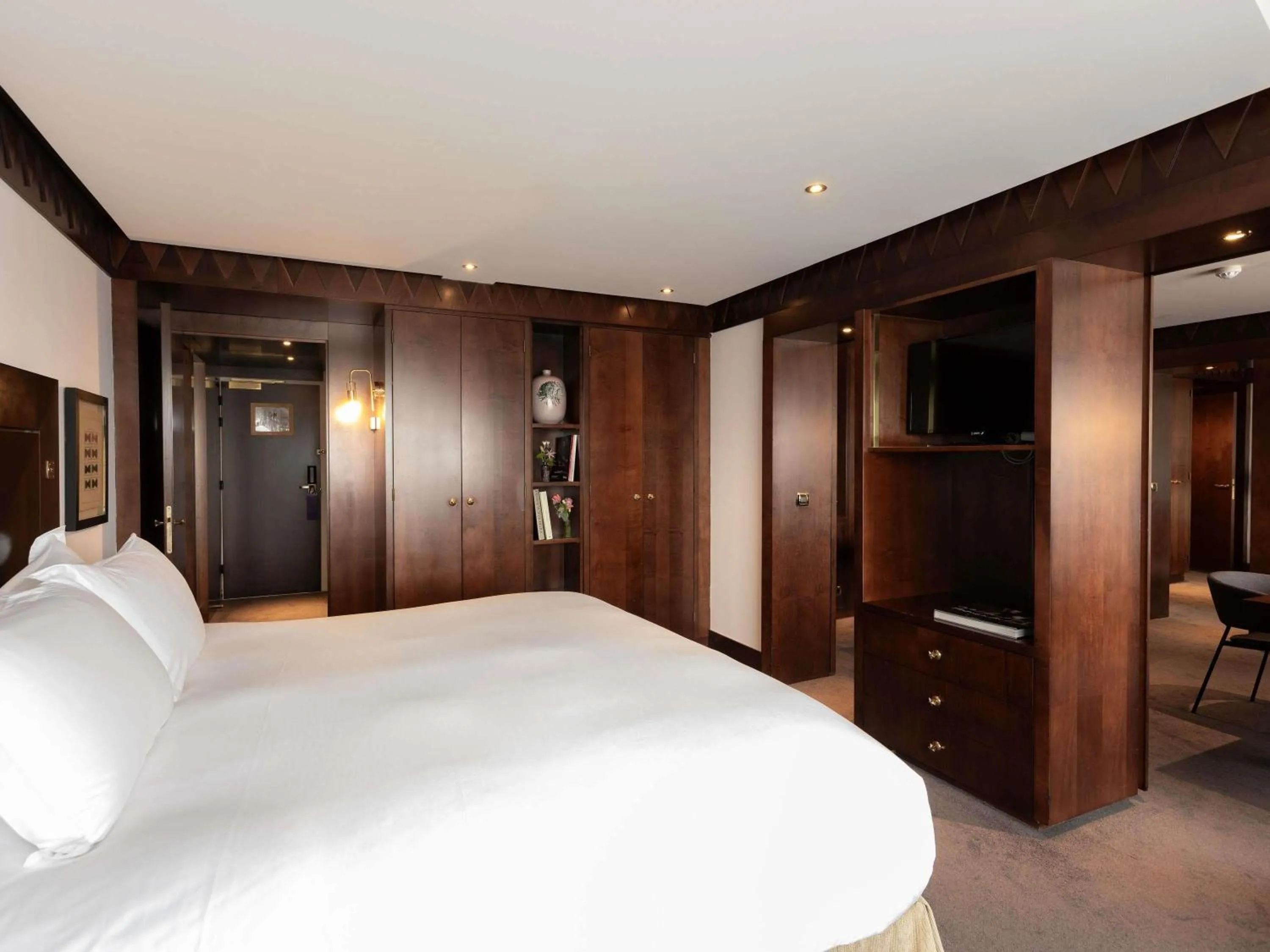 Bedroom, Bed in Sofitel Lyon Bellecour