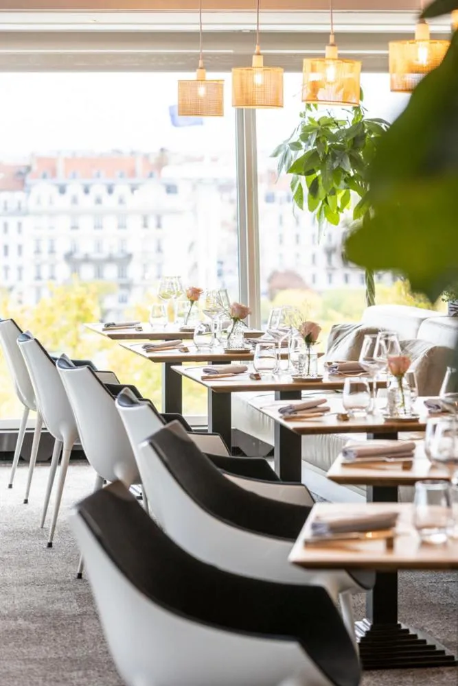 Restaurant/places to eat in Sofitel Lyon Bellecour