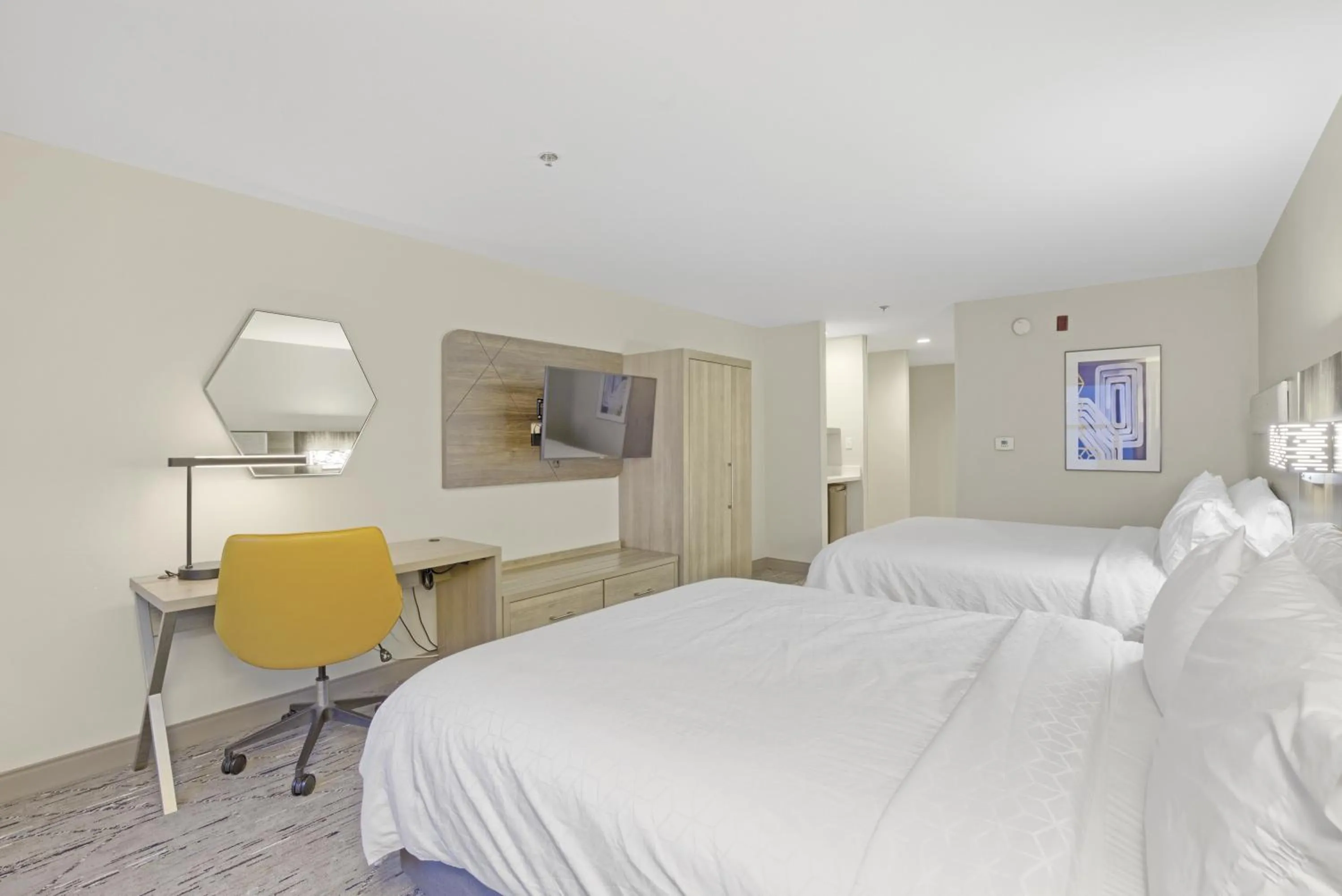 Bedroom, Bed in Holiday Inn Express - Gulfport Beach by IHG