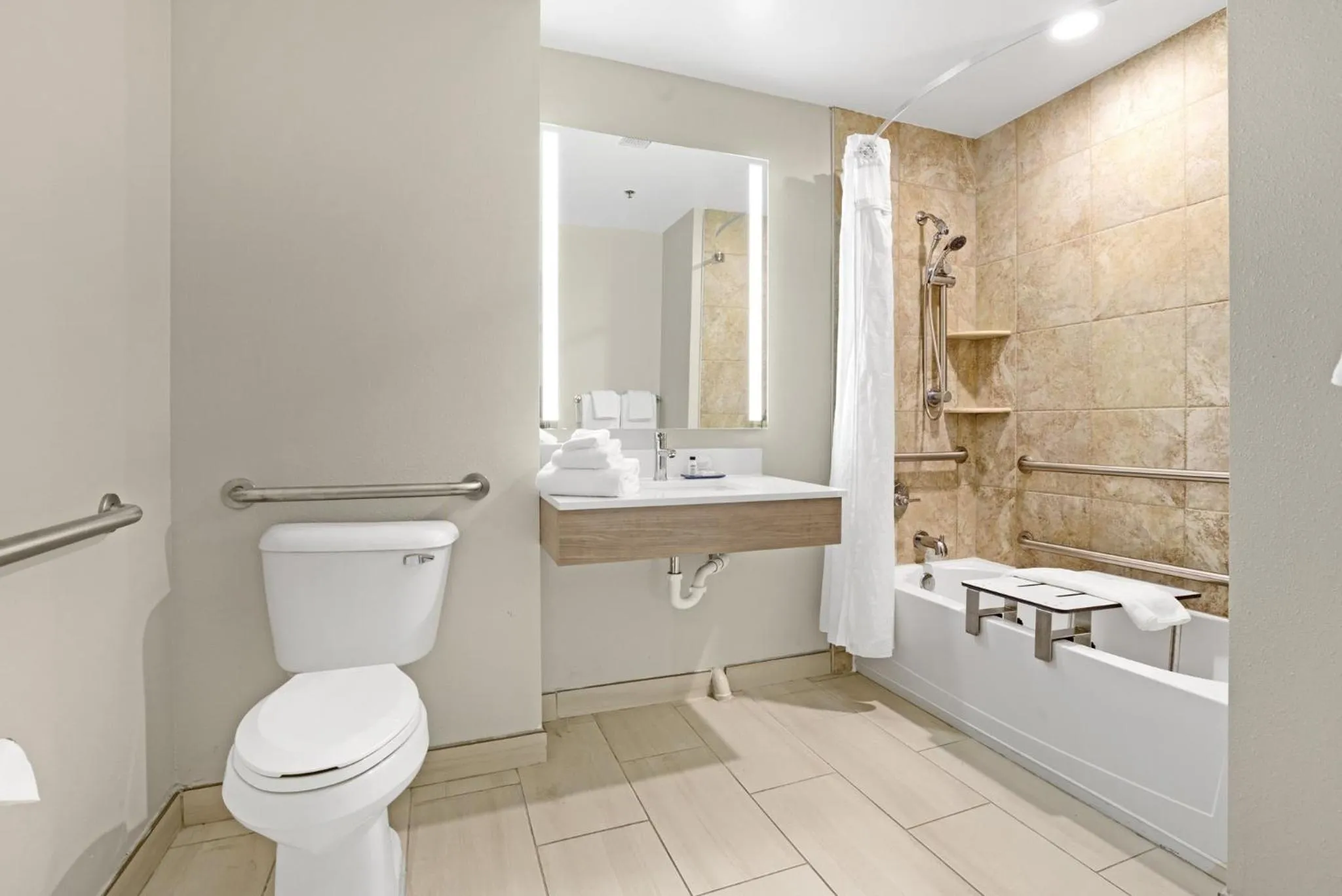 Photo of the whole room in Holiday Inn Express - Gulfport Beach by IHG