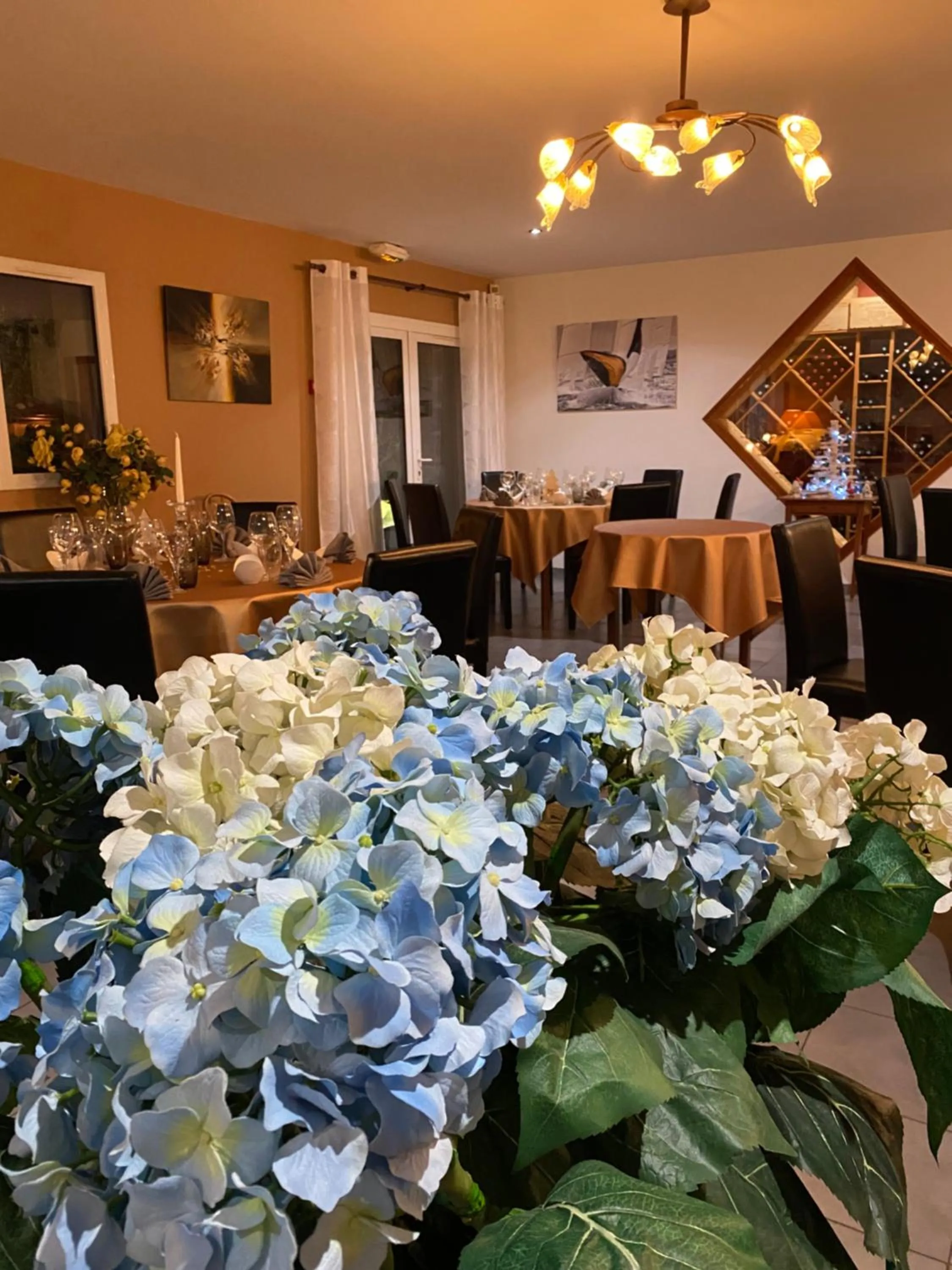 Restaurant/places to eat in Hôtel - Restaurant l'Hortensia