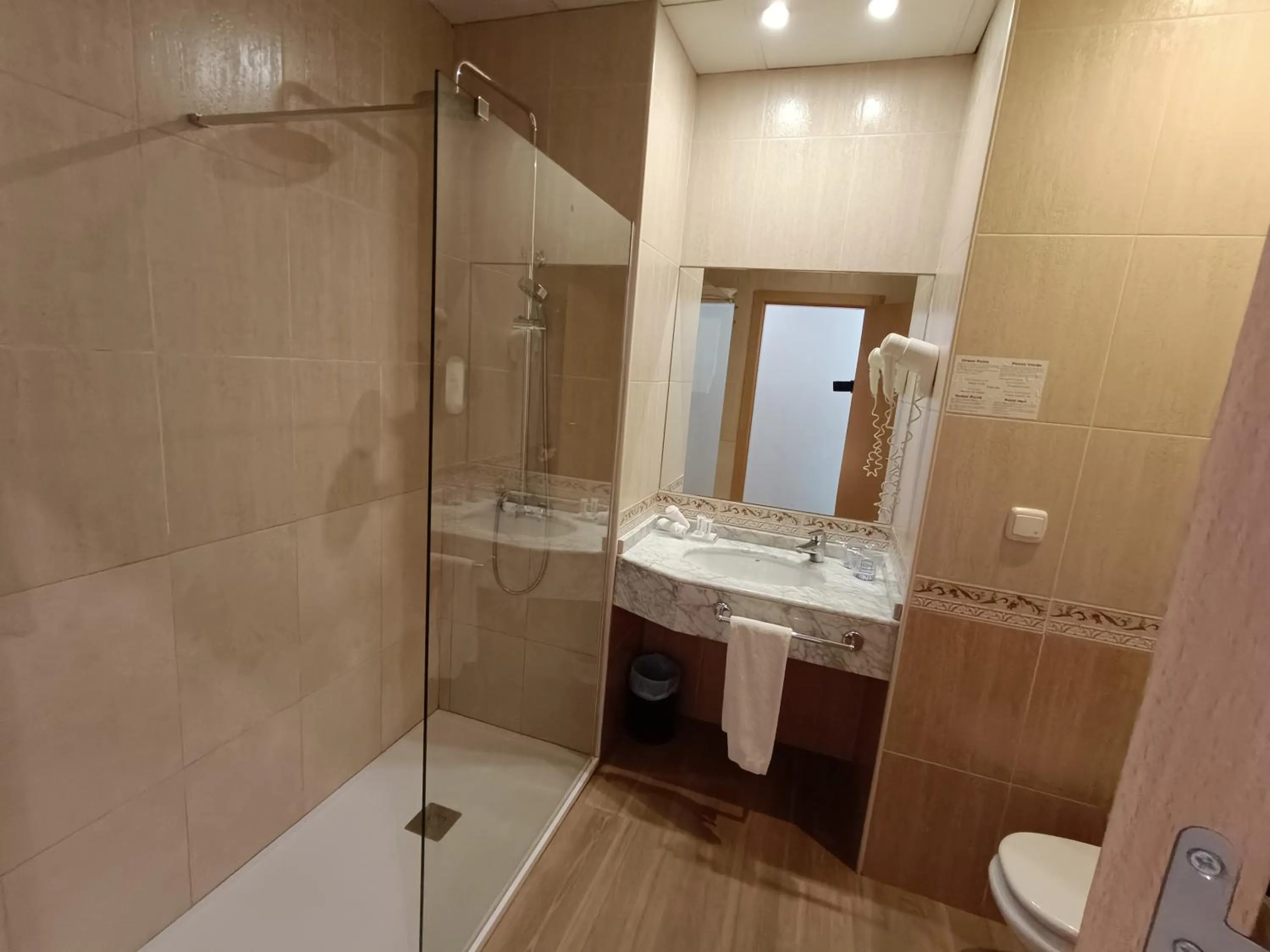 Bathroom in Mendez Nuñez Alicante