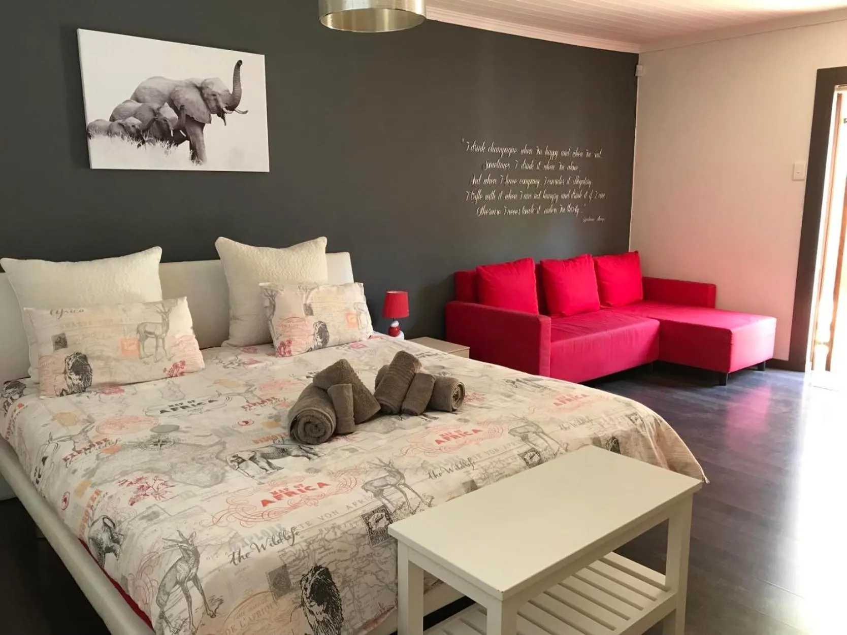 Bed in B&B Sauvignon Country Lodge