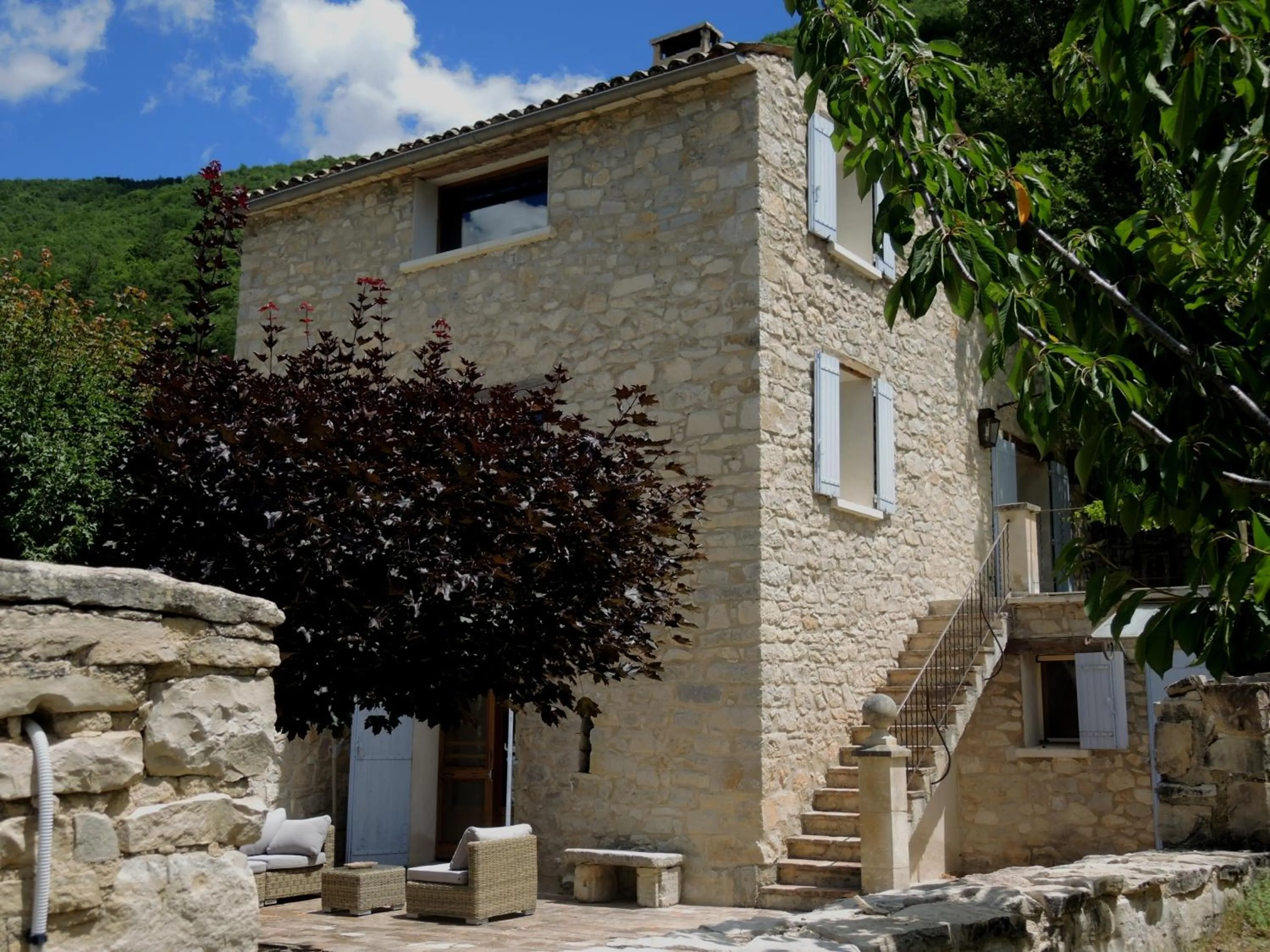 Property building in B&B Le Deffends de Redon