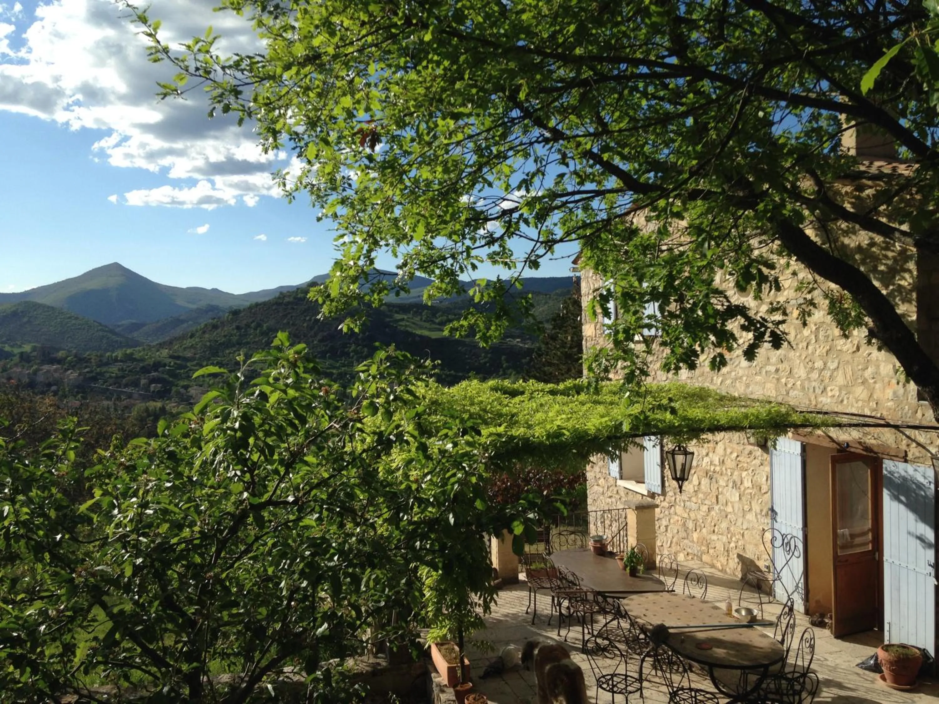 Property building in B&B Le Deffends de Redon