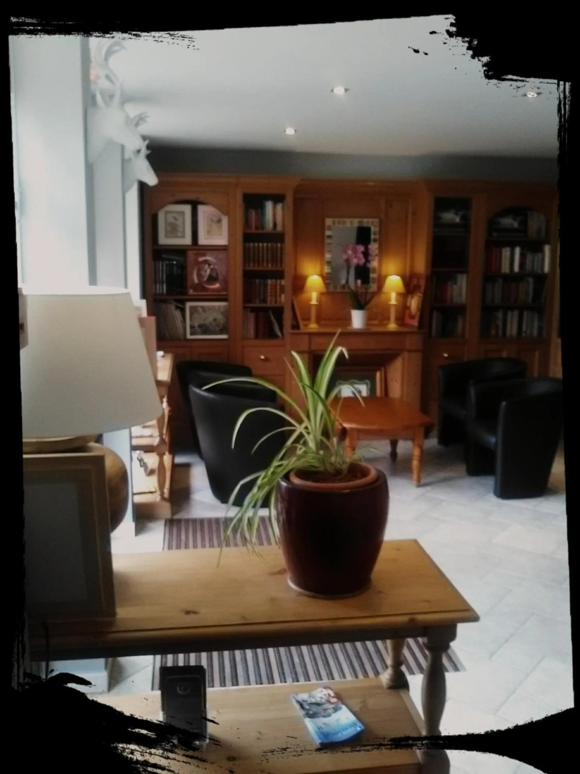 Other in Residence Hotel Les Ducs De Chevreuse avec Hébergement, Repas & PDJ, Séminaire, Bureau & Parking