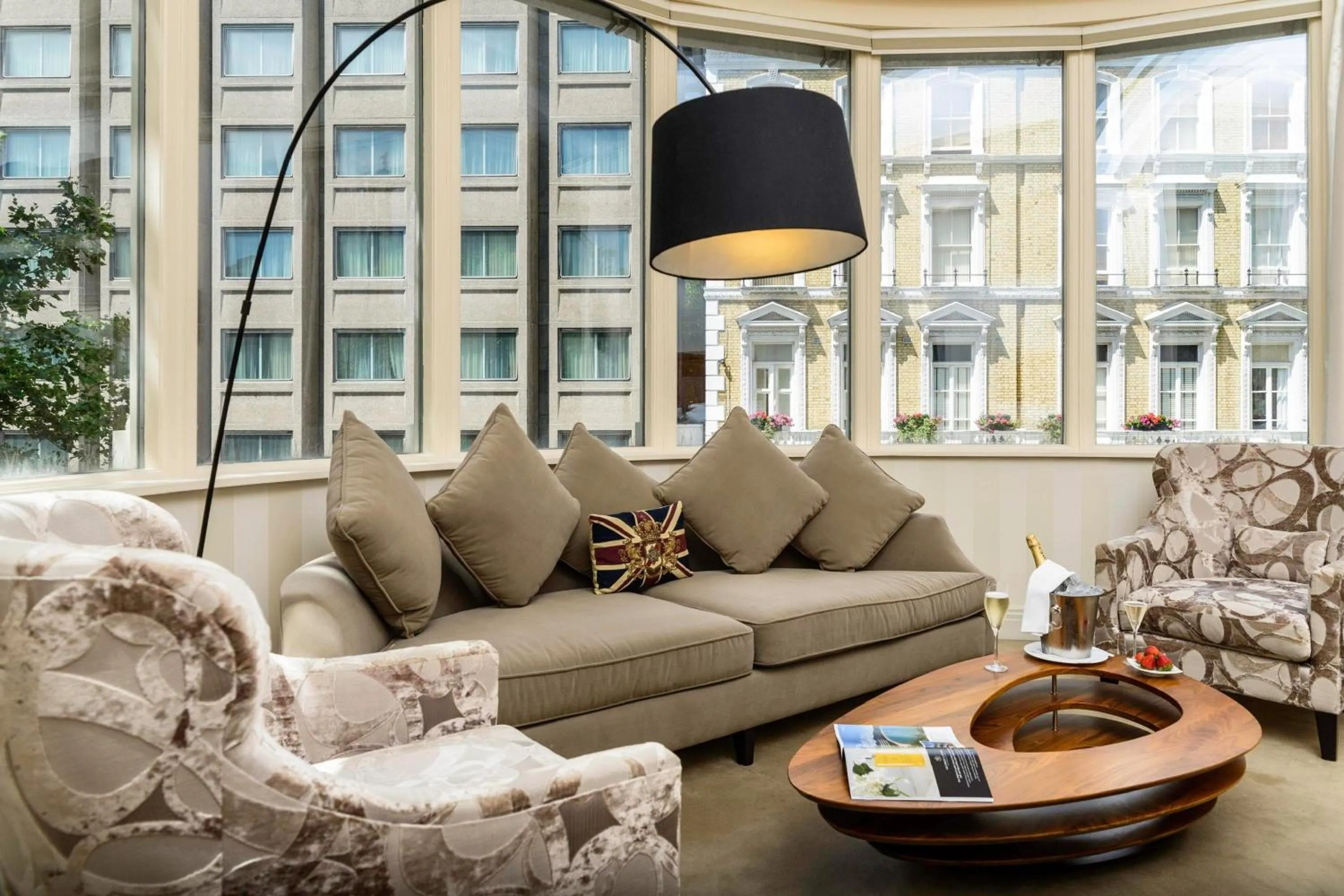 Living room in Hotel Xenia - Autograph Collection