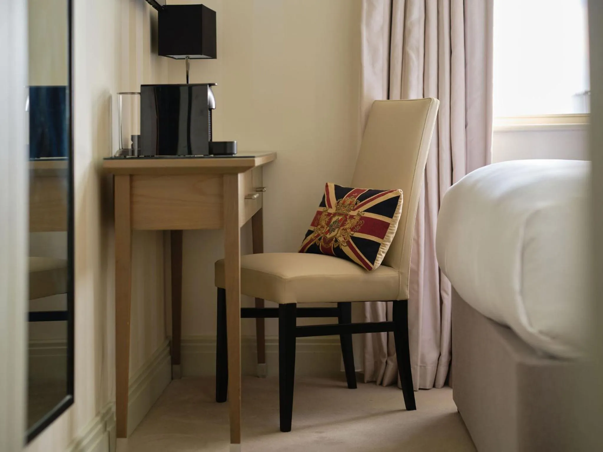 Decorative detail, Bed in Hotel Xenia - Autograph Collection