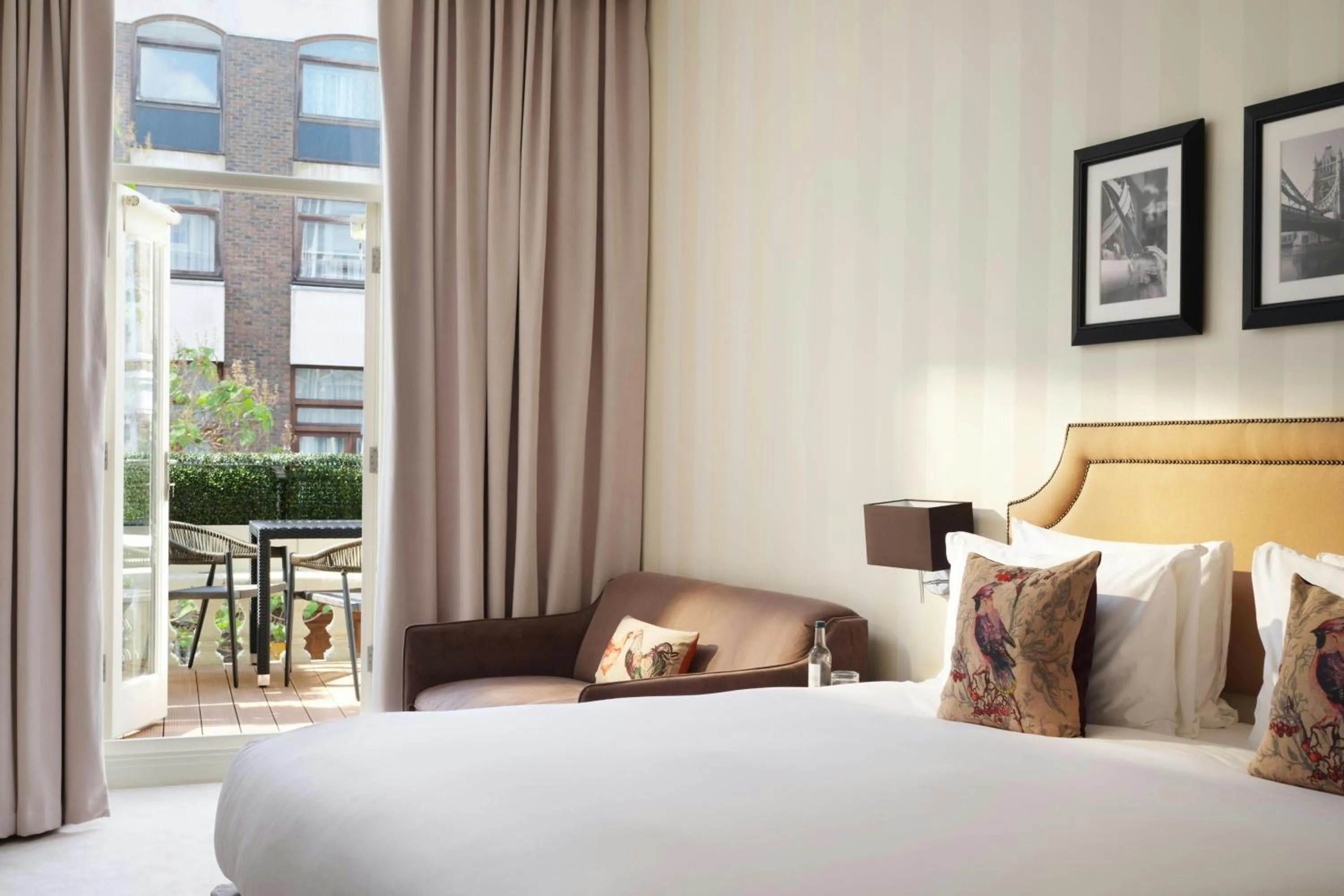 Photo of the whole room, Bed in Hotel Xenia - Autograph Collection