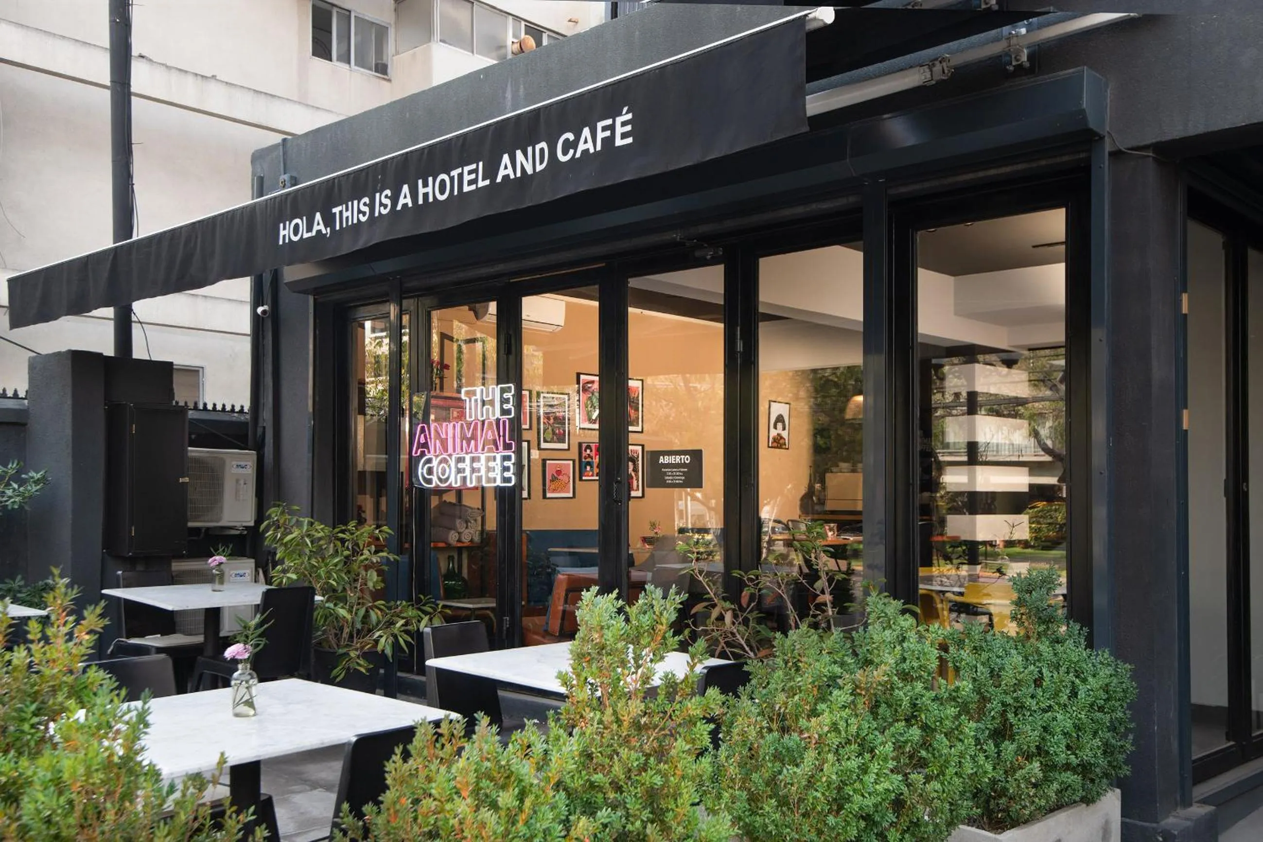 Restaurant/places to eat in The PopCity Hotel