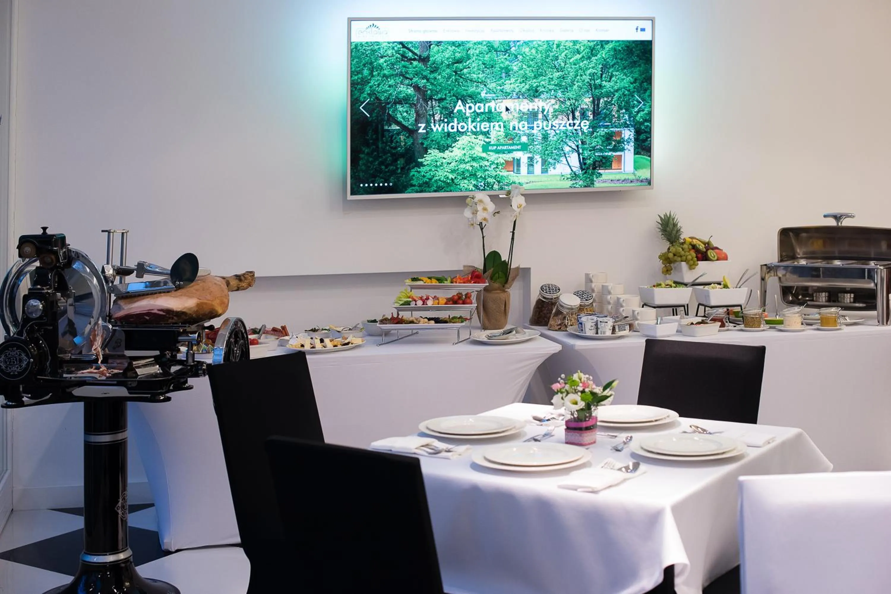 Restaurant/places to eat in Enklawa Białowieska Forest & Spa