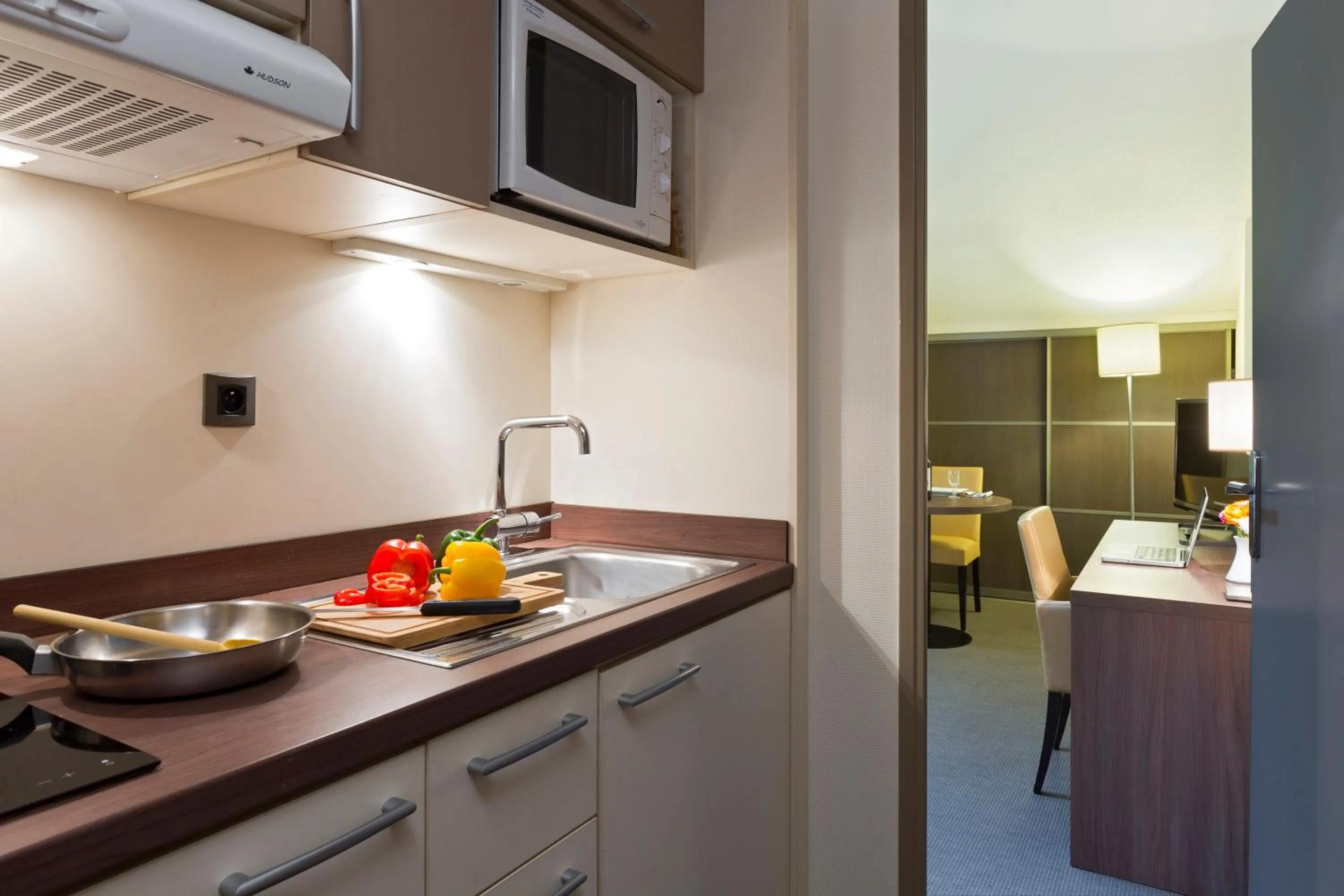 Kitchen or kitchenette in Résidence la Réserve Genève Ferney Voltaire